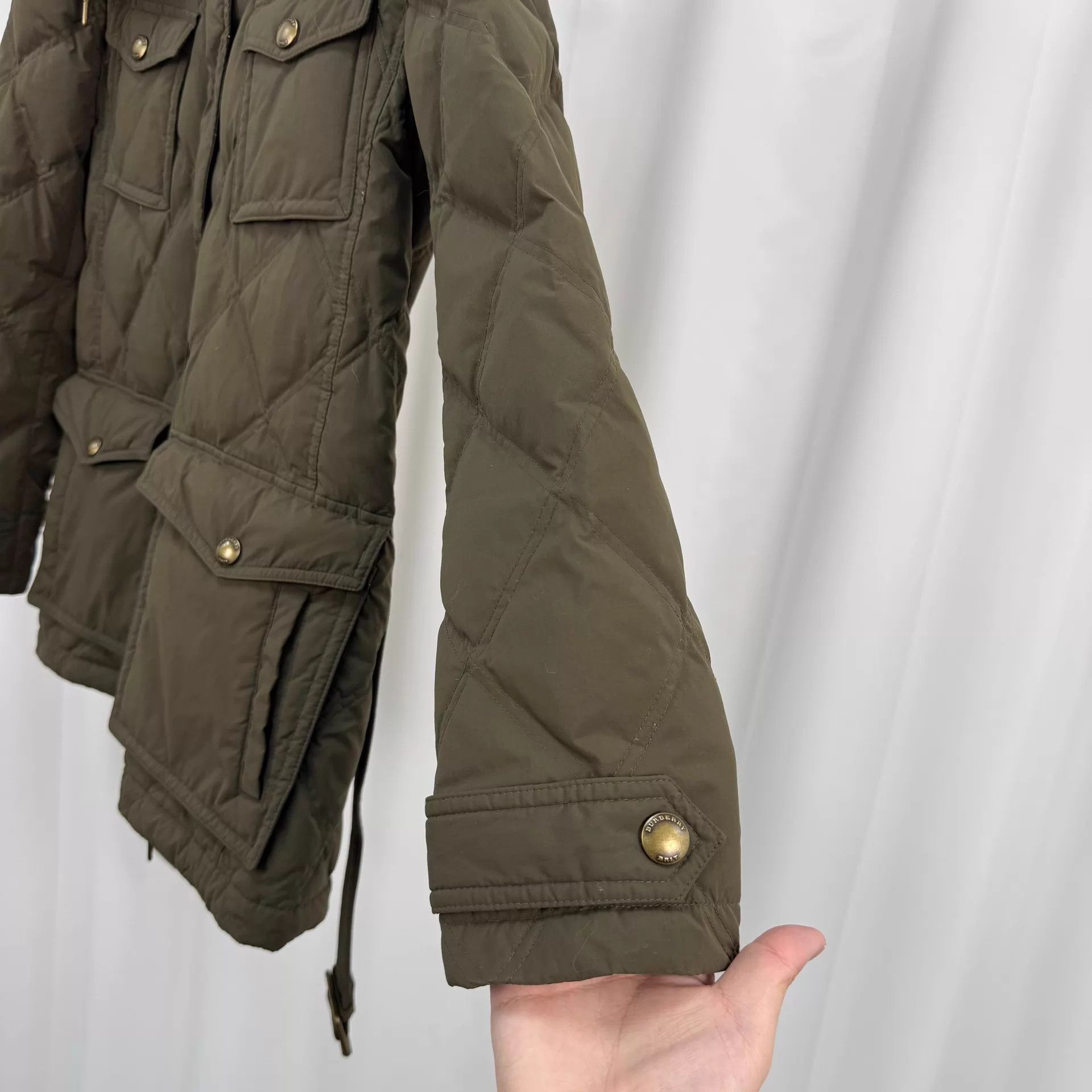 Burberry Burberry quilted fur trim down coat M 99 new Size M / US 6-8 / IT 42-44 - 4 Thumbnail