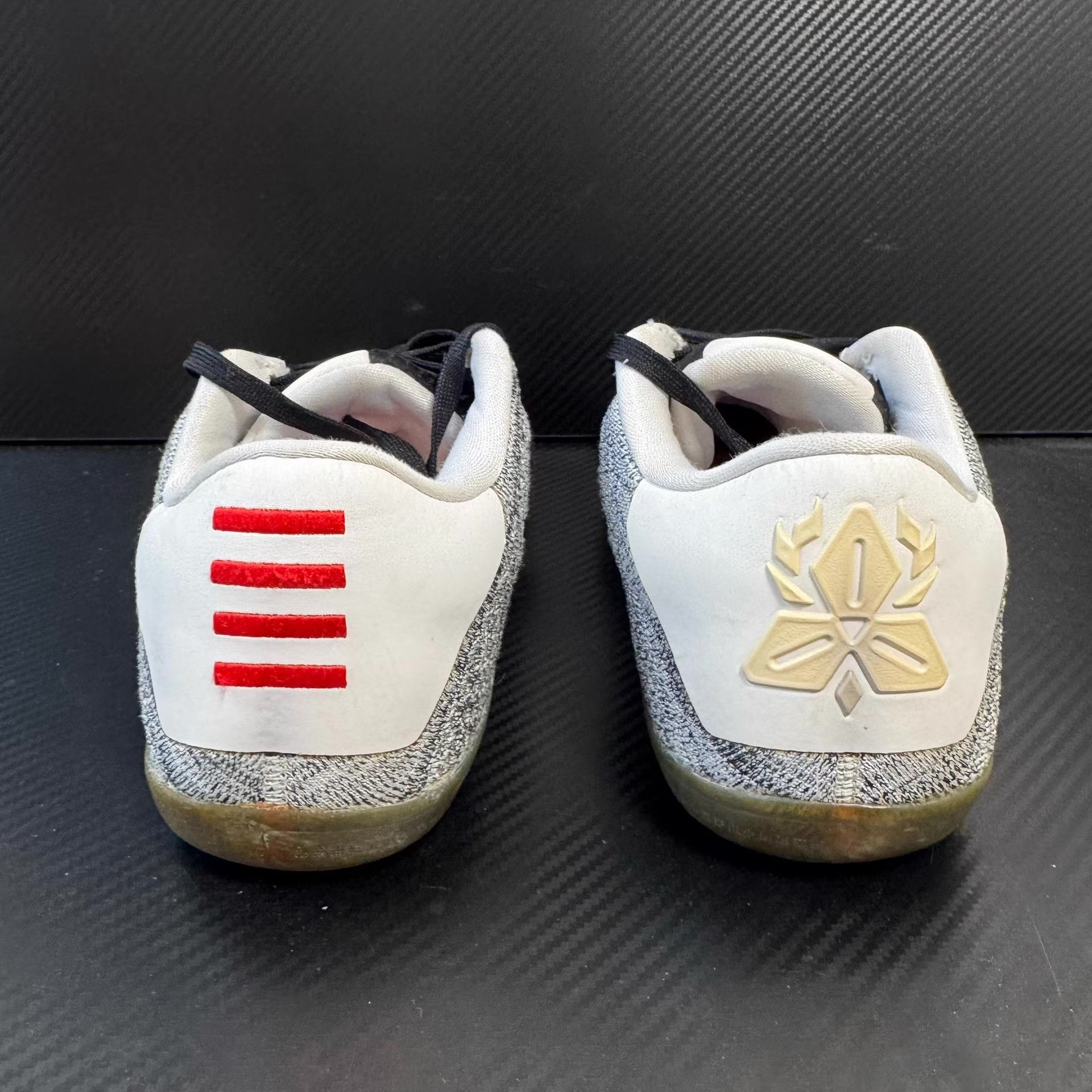 Nike Nike Kobe 11 Q11 Size US 9.5 / EU 42-43 - 2 Thumbnail