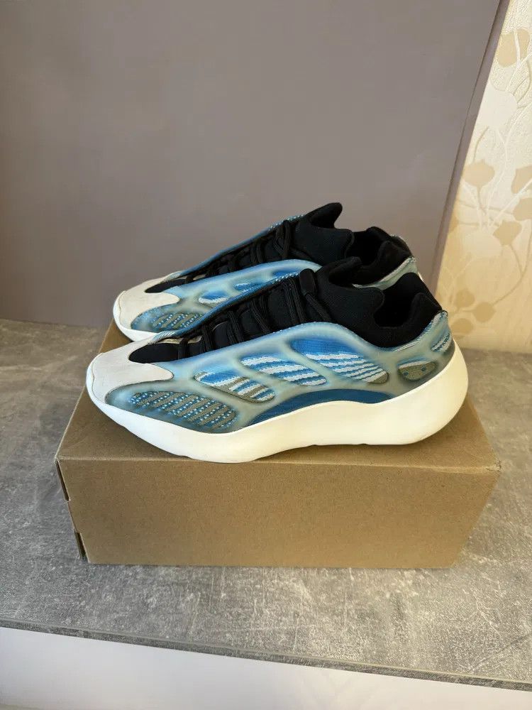 Adidas Adidas Yeezy 700 V3 Arzareth Sneakers Men’s 41 EUR / US 8 Size US 8 / EU 41 - 2 Thumbnail