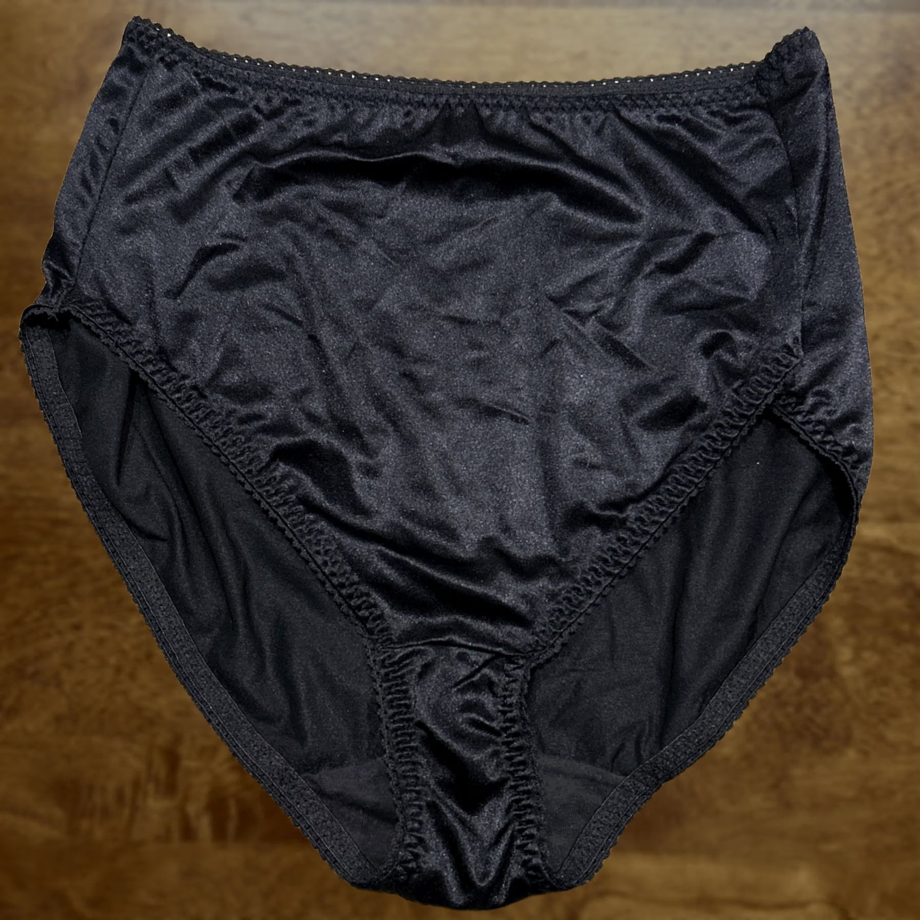 Vintage Vanity Fair Black Satin Stretch Panties Briefs High Waist 2XL Size 40" / US 18 - 1 Thumbnail