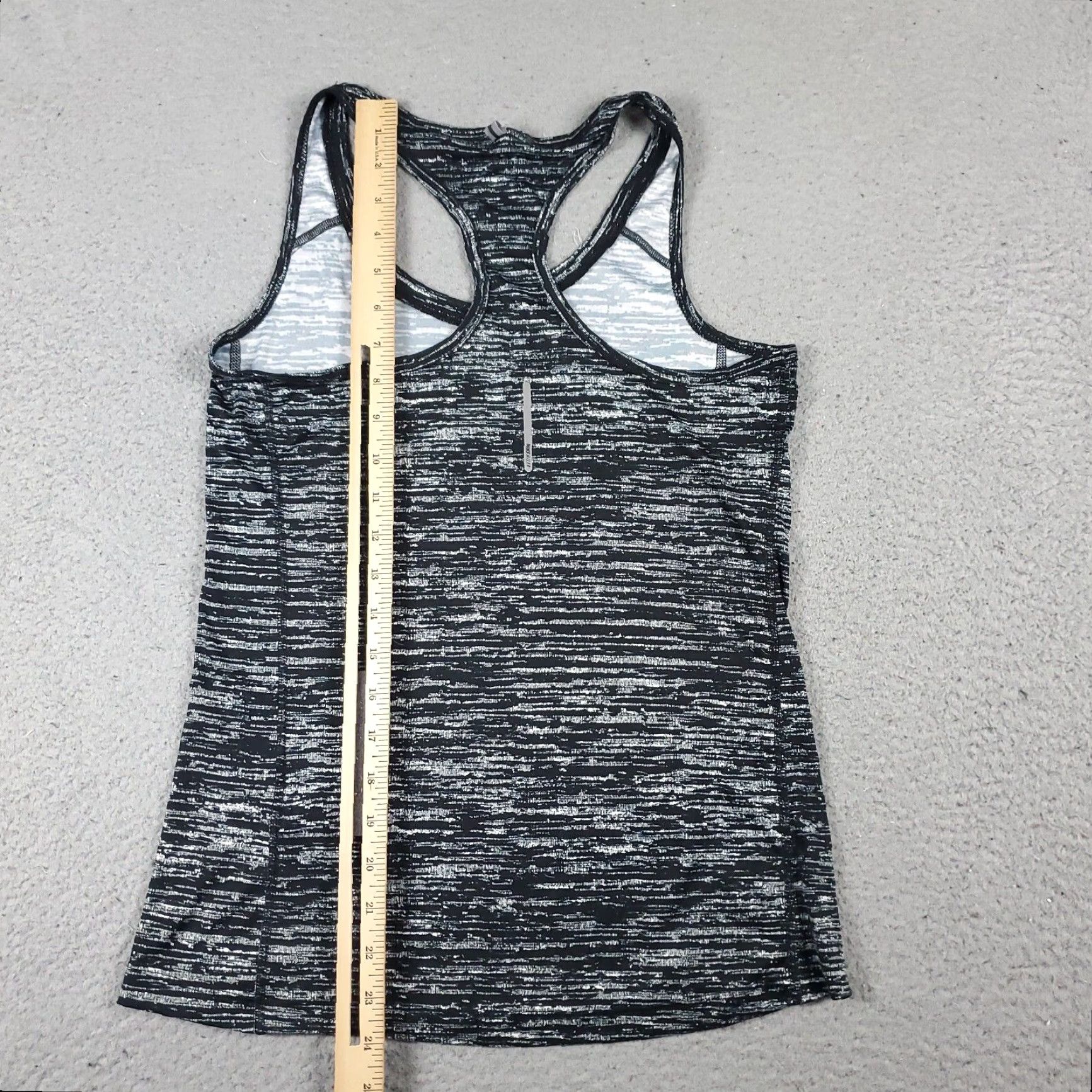 Nike Nike Tank Top Shirt Womens Size Small Gray Black Swoosh Dri Fit Active Running Size S / US 4 / IT 40 - 4 Thumbnail