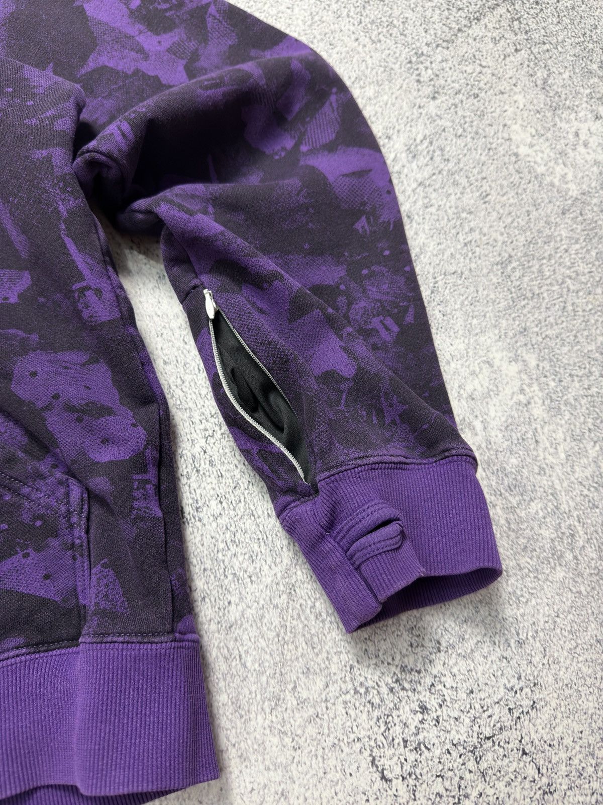 Oakley VINTAGE OAKLEY ALL OVER PRINT PURPLE ZIP UP HOODIE Y2K Size US L / EU 52-54 / 3 - 7 Thumbnail