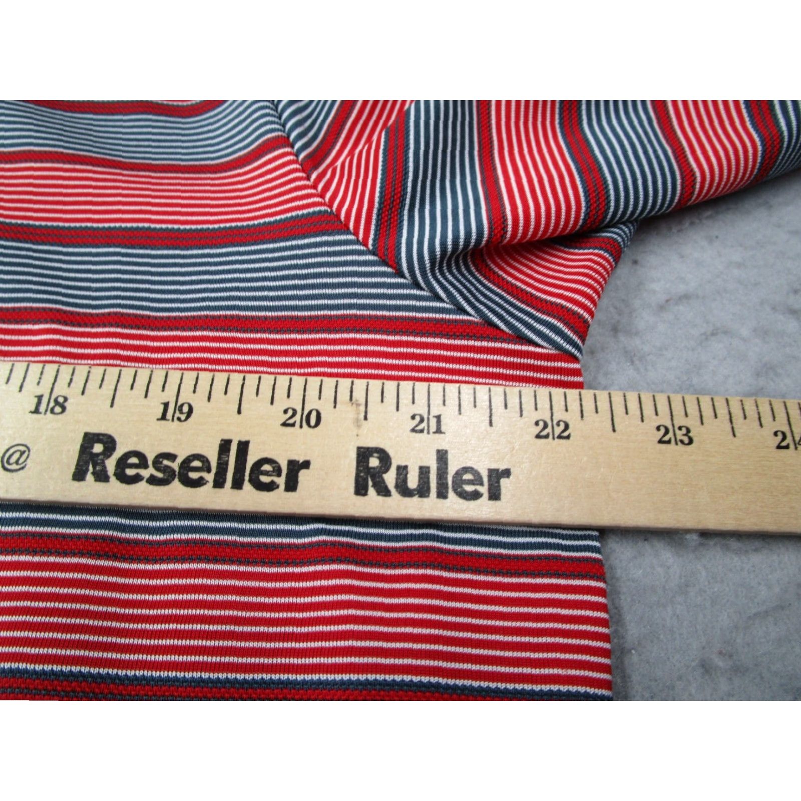 Oakley Oakley Shirt Mens Large Red 1/2 Zip Polo Short Sleeve Performance Golf Polo Shirt Size US L / EU 52-54 / 3 - 6 Thumbnail