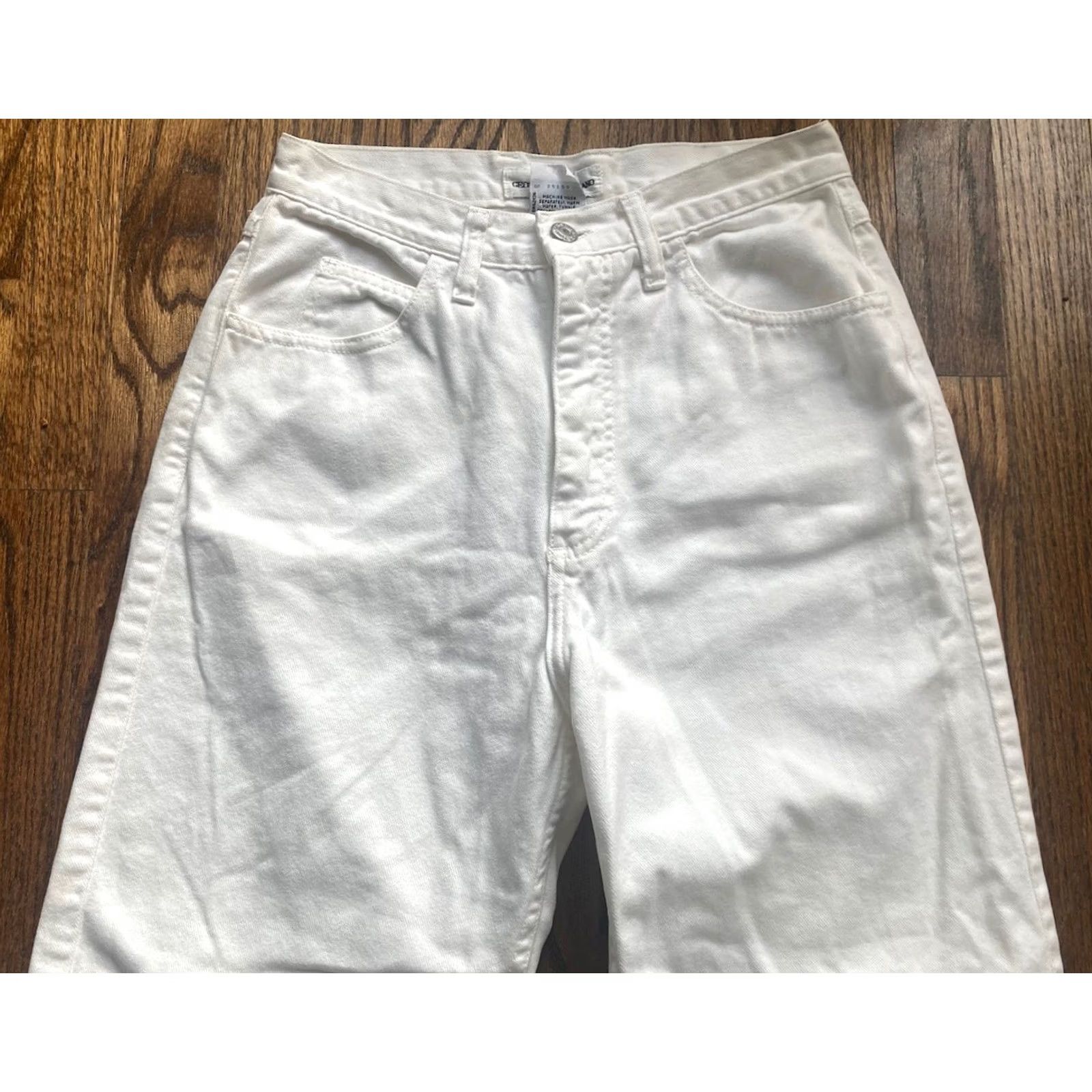 Guess VINTAGE Guess Jeans Womens 30 (fits 26x28) White Taper Triangle Patch USA 43050A Size 30" / US 8 / IT 44 - 2 Thumbnail