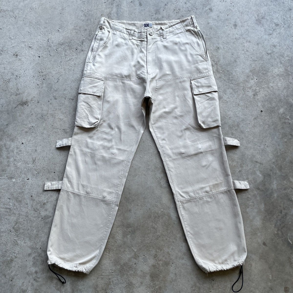 Japanese Brand Vintage Japanese Tactical Bondage Cargo Pants 8 Pocket W34 Size US 34 / EU 50 - 1 Thumbnail