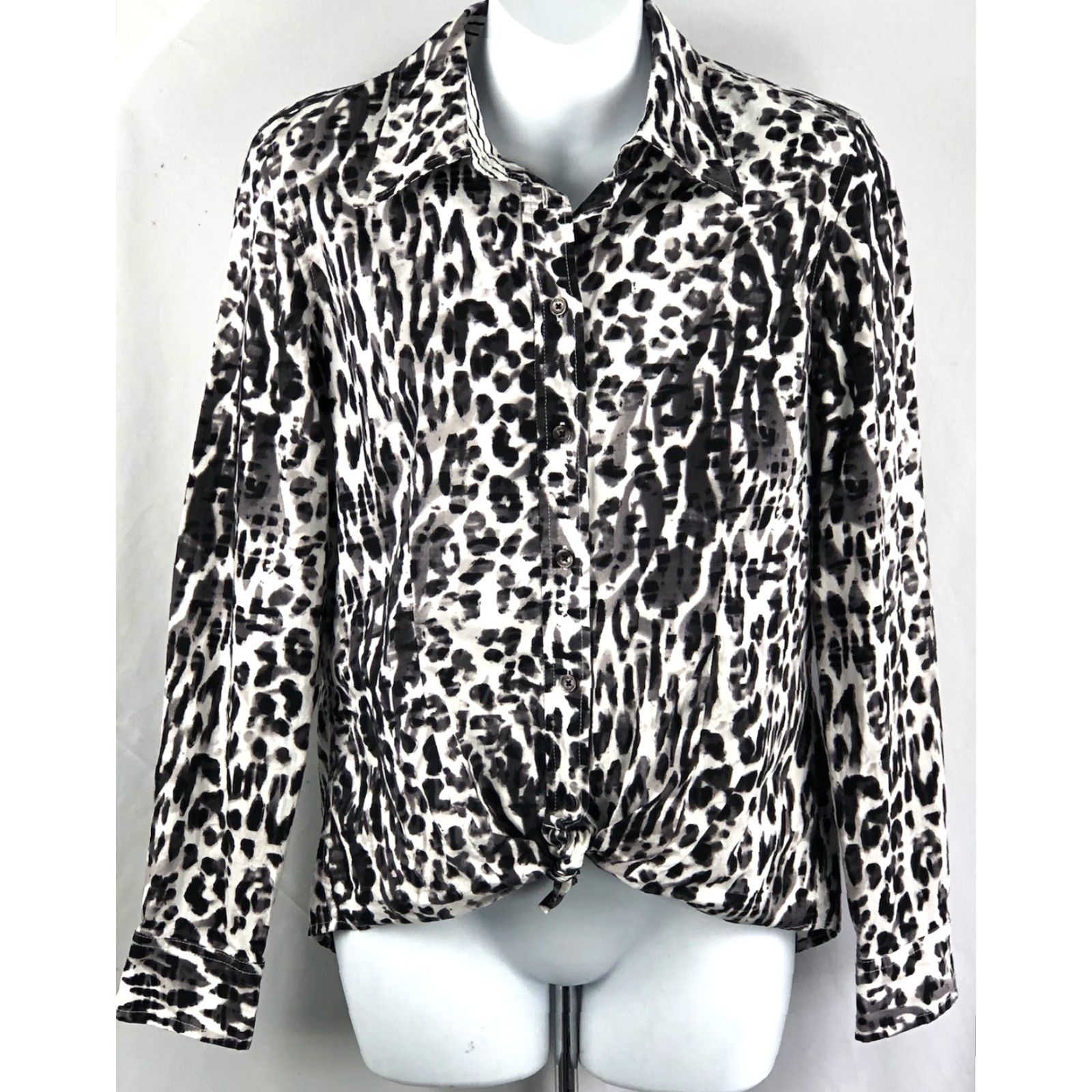 Jones New York Jones NY button Up Top M Leopard Tie front Collar Long Sleeve Shirt Women XS? Size M / US 6-8 / IT 42-44 - 5 Thumbnail