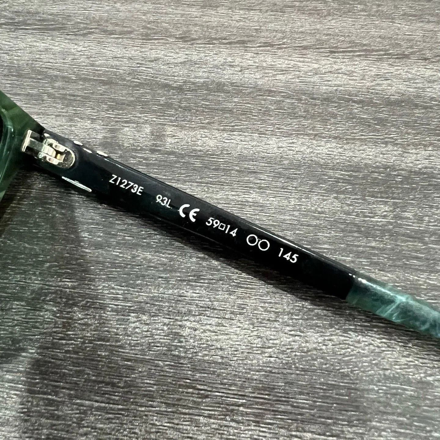 Louis Vuitton Louis Vuitton Dark Green Temple Logo Sunglasses. Size ONE SIZE - 4 Thumbnail