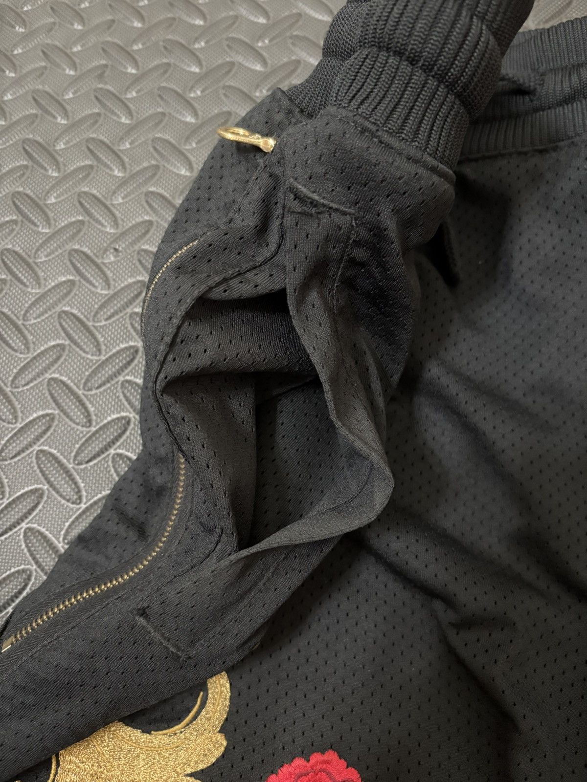 Kith × Nike Kith x Nike Lebron Cloak Shorts Size L Size US 34 / EU 50 - 4 Thumbnail
