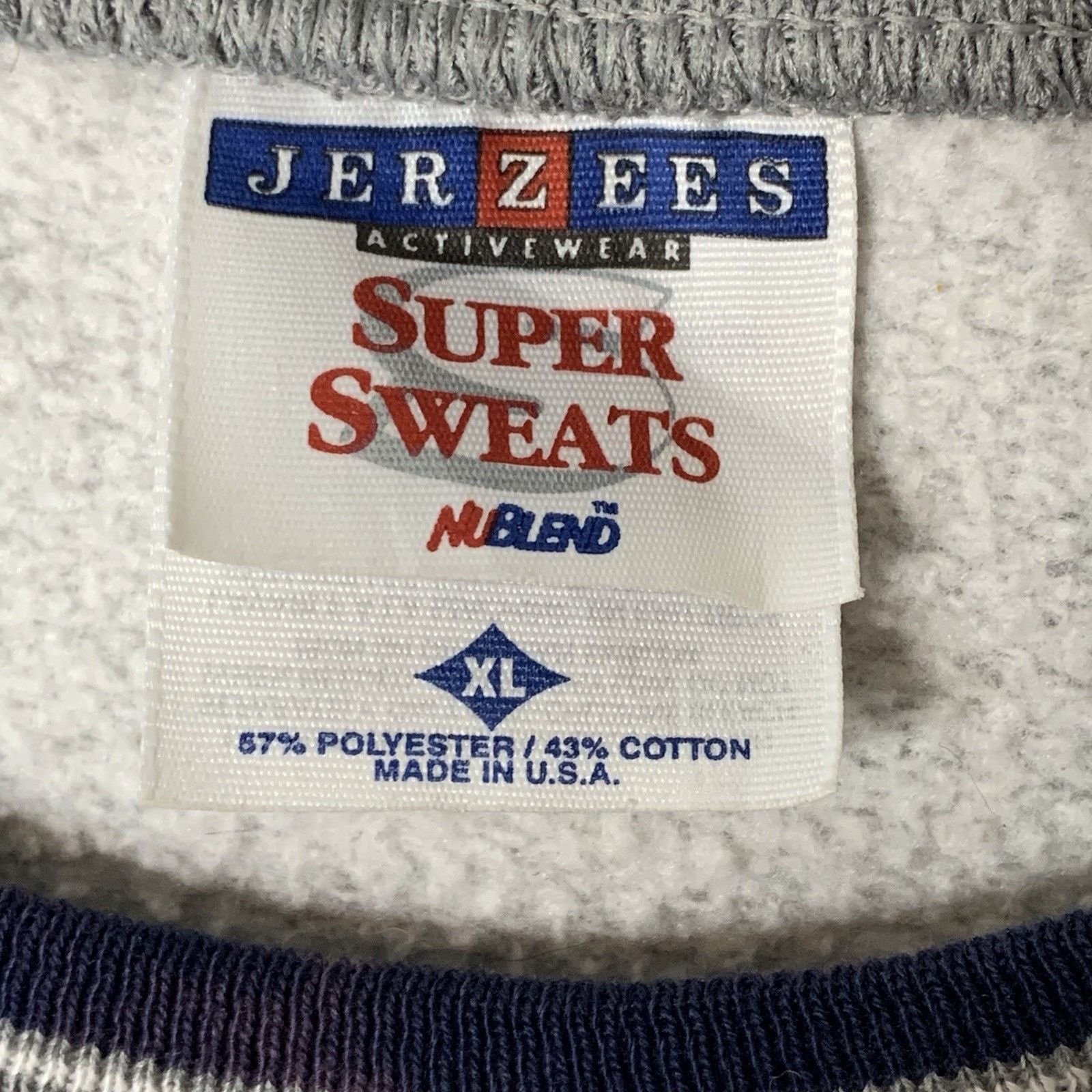 Jerzees Vintage Jerzees Super Sweats Embroidered Chicago Sweatshirt Size US XL / EU 56 / 4 - 6 Thumbnail