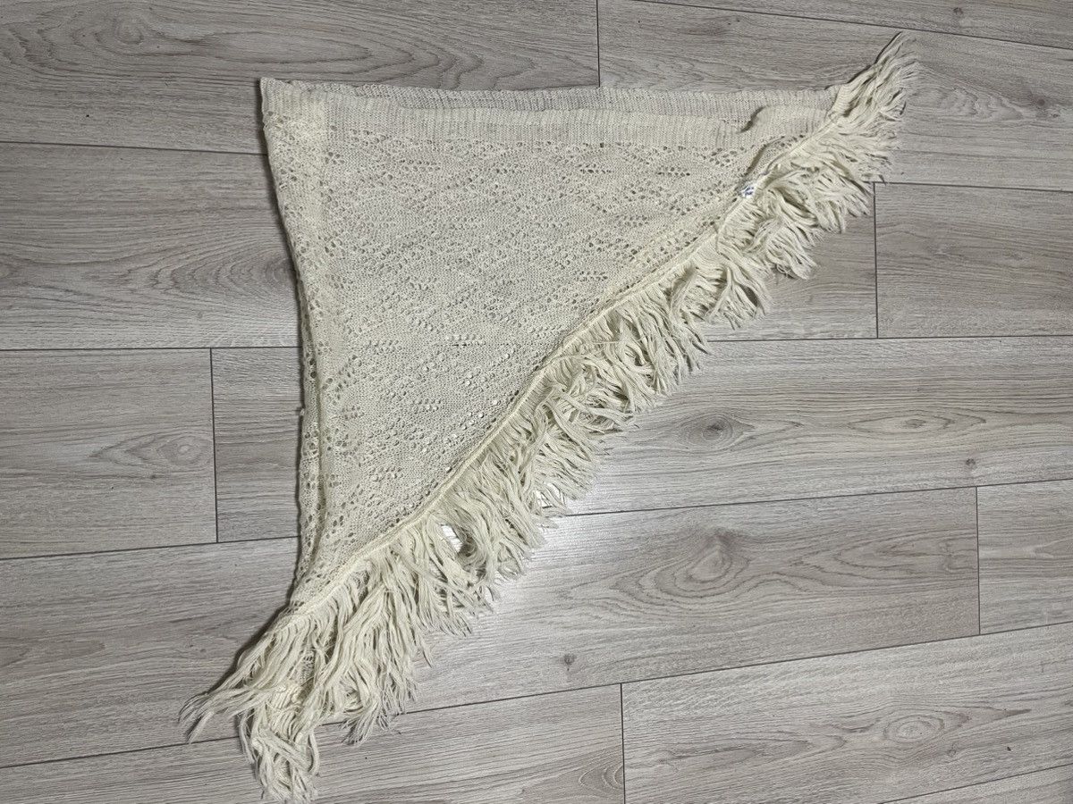 Japanese Brand Vintage Japanese Acrylic Knit Shawl with Fringe White Size ONE SIZE - 2 Thumbnail