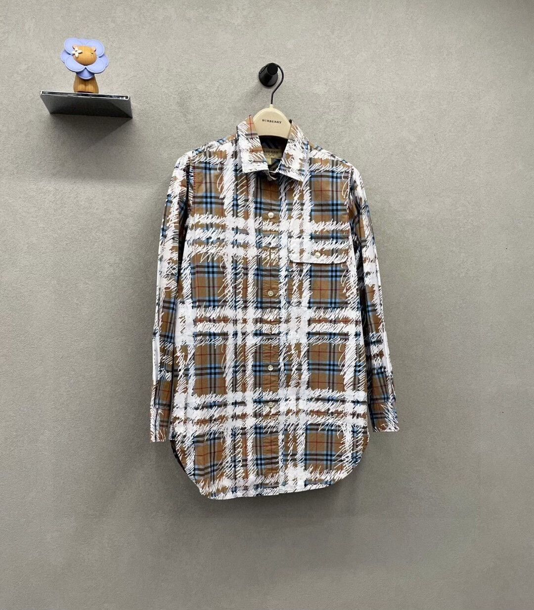 Burberry burberry plaid shirt with graffiti design Size US S / EU 44-46 / 1 - 3 Thumbnail