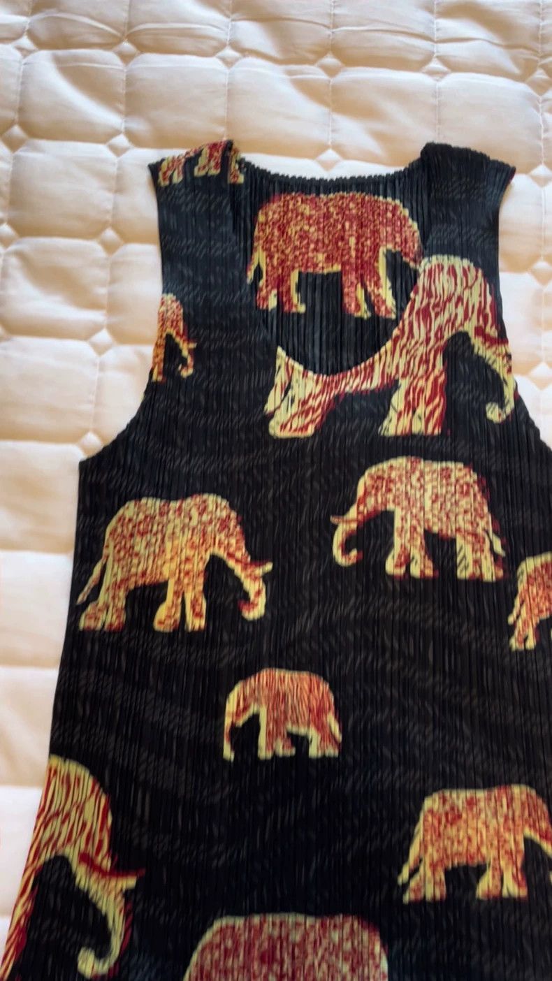 Issey Miyake Issey Miyake size:3 A black vintage elephant vest Size M / US 6-8 / IT 42-44 - 1 Thumbnail