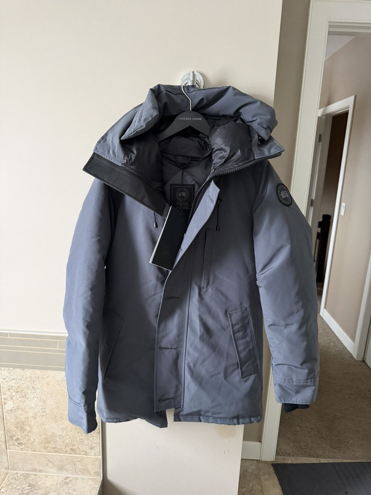 Canada Goose Canada Goose Men Chateau Parka Size US S / EU 44-46 / 1 - 1 Thumbnail