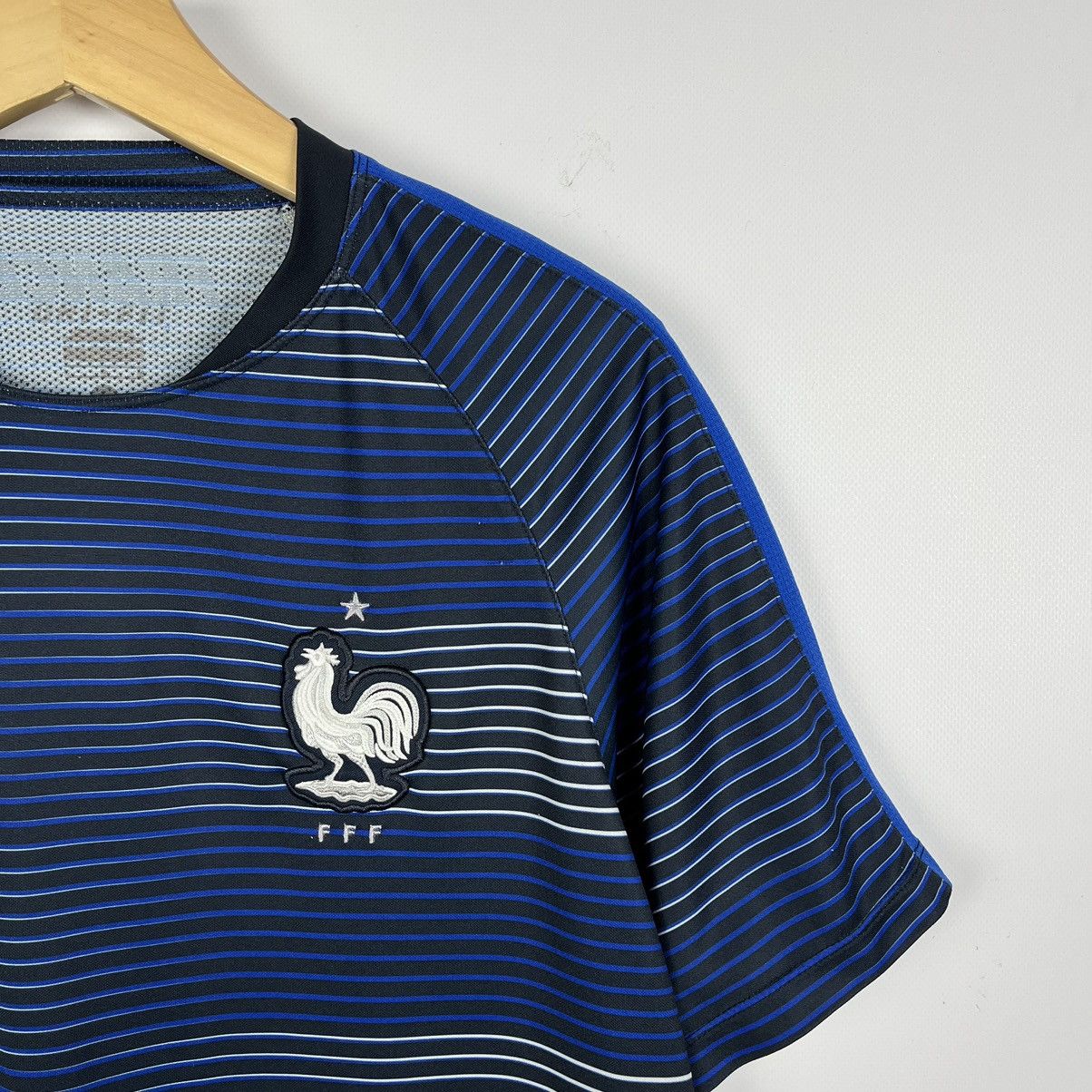 Nike Nike France FFF Soccer Jersey Shirt 2016/2017 Size US M / EU 48-50 / 2 - 3 Thumbnail
