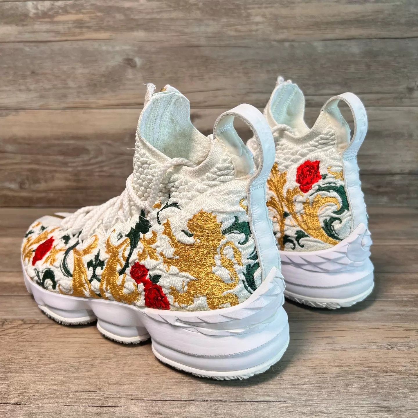 Nike Nike LeBron15 x Kith White Flor Embro AJ3936-100 43 Size US 10 / EU 43 - 3 Thumbnail
