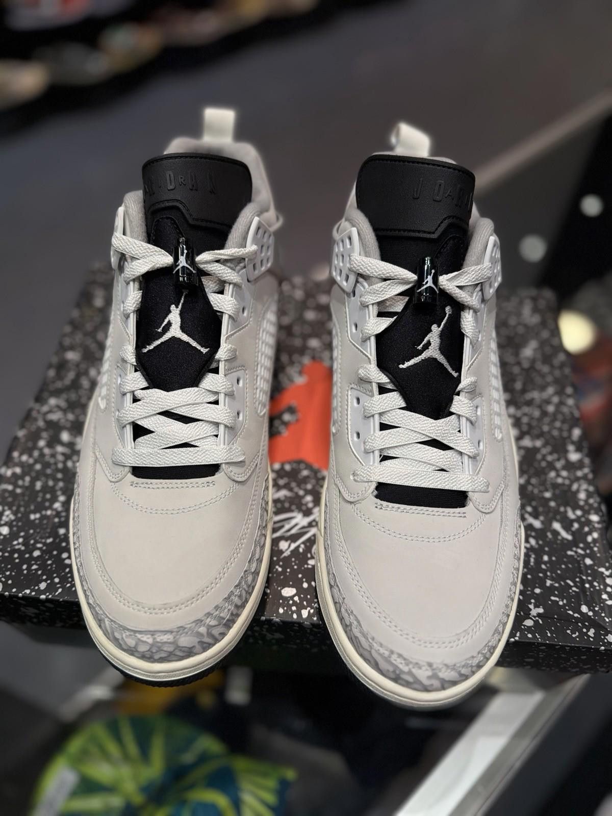 Jordan Brand Jordan Spizike Low Photon Dust - Size 13 Mens 100% Authentic Size US 13 / EU 46 - 5 Thumbnail