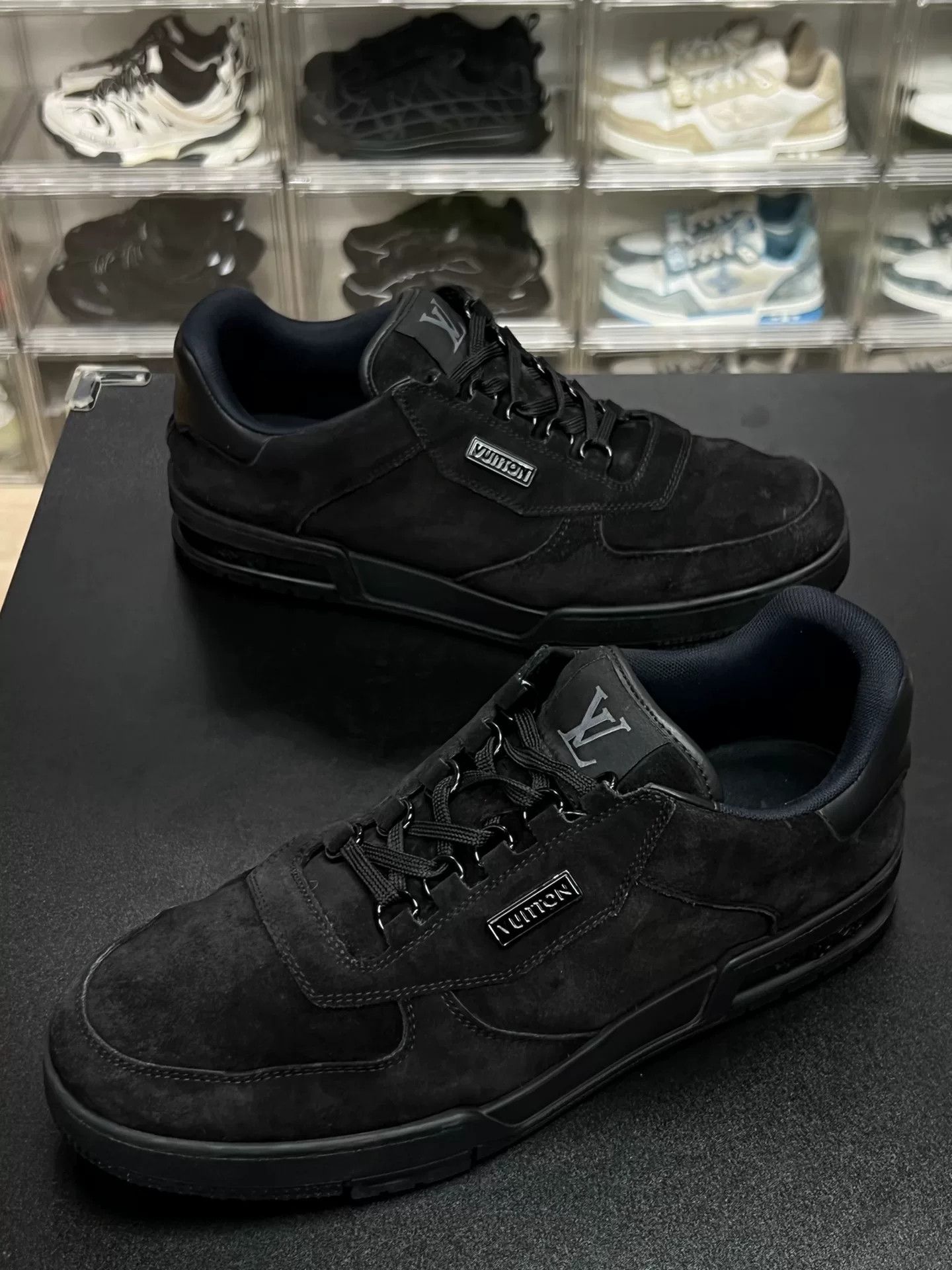 Louis Vuitton Louis Vuitton Training Black Lowtop Sneakers 10 Men Size US 10 / EU 43 - 1 Thumbnail