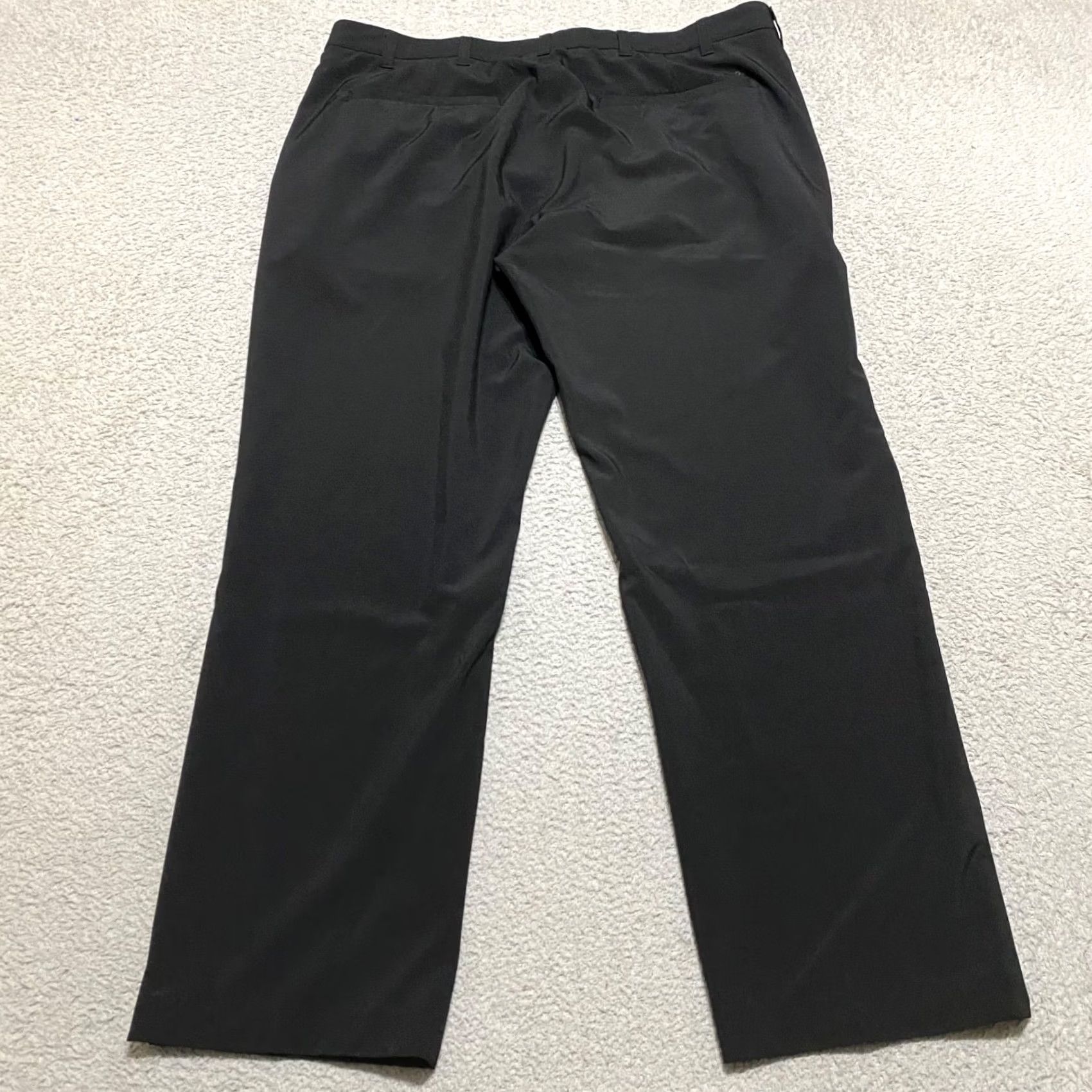 Izod IZOD Golf Pants Mens 40 Solid Black Straight Leg Chino Polyester Pants Mens Regular Black 40 Inches Front Flat Front Men's IZOD Pants Size US 40 / EU 56 - 2 Thumbnail