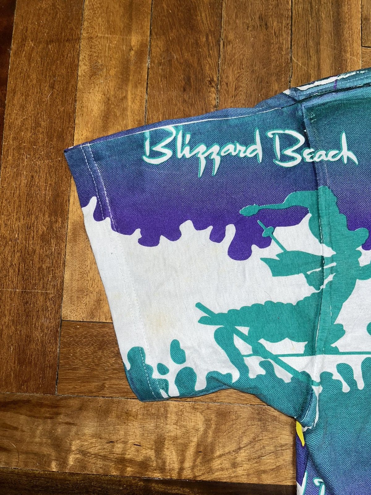 Disney × Vintage Disney Vintage y2k Blizzard Beach Full Print T Shirt Size US L / EU 52-54 / 3 - 10 Thumbnail