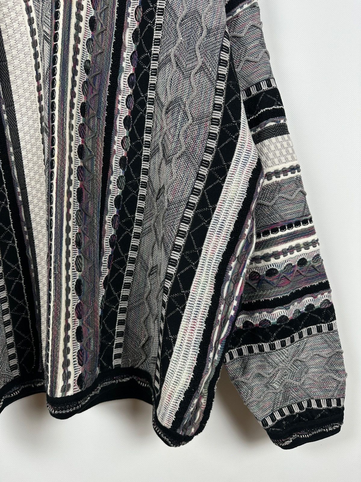 Tundra Canada Vintage Tundra Canada 3D Knit Coogi Style Sweater Size US XL / EU 56 / 4 - 8 Thumbnail