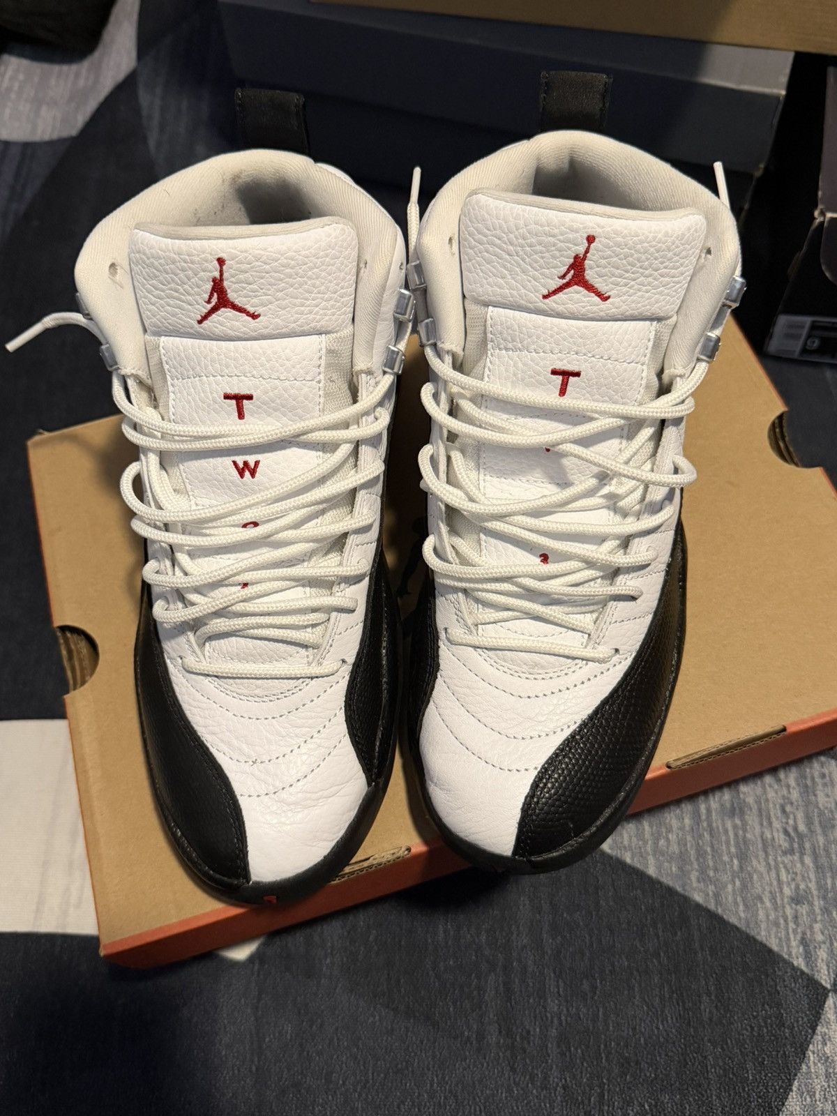 Jordan Brand Jordan 12 size 8 mens Size US 8 / EU 41 - 2 Thumbnail