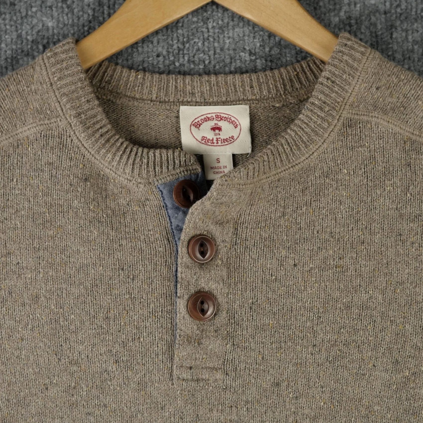Brooks Brothers Brooks Brothers Red Fleece Sweater Mens S Henley Crew Neck Knit Solid Beige Wool Cotton Nylon All Seasons Casual Size US S / EU 44-46 / 1 - 2 Thumbnail