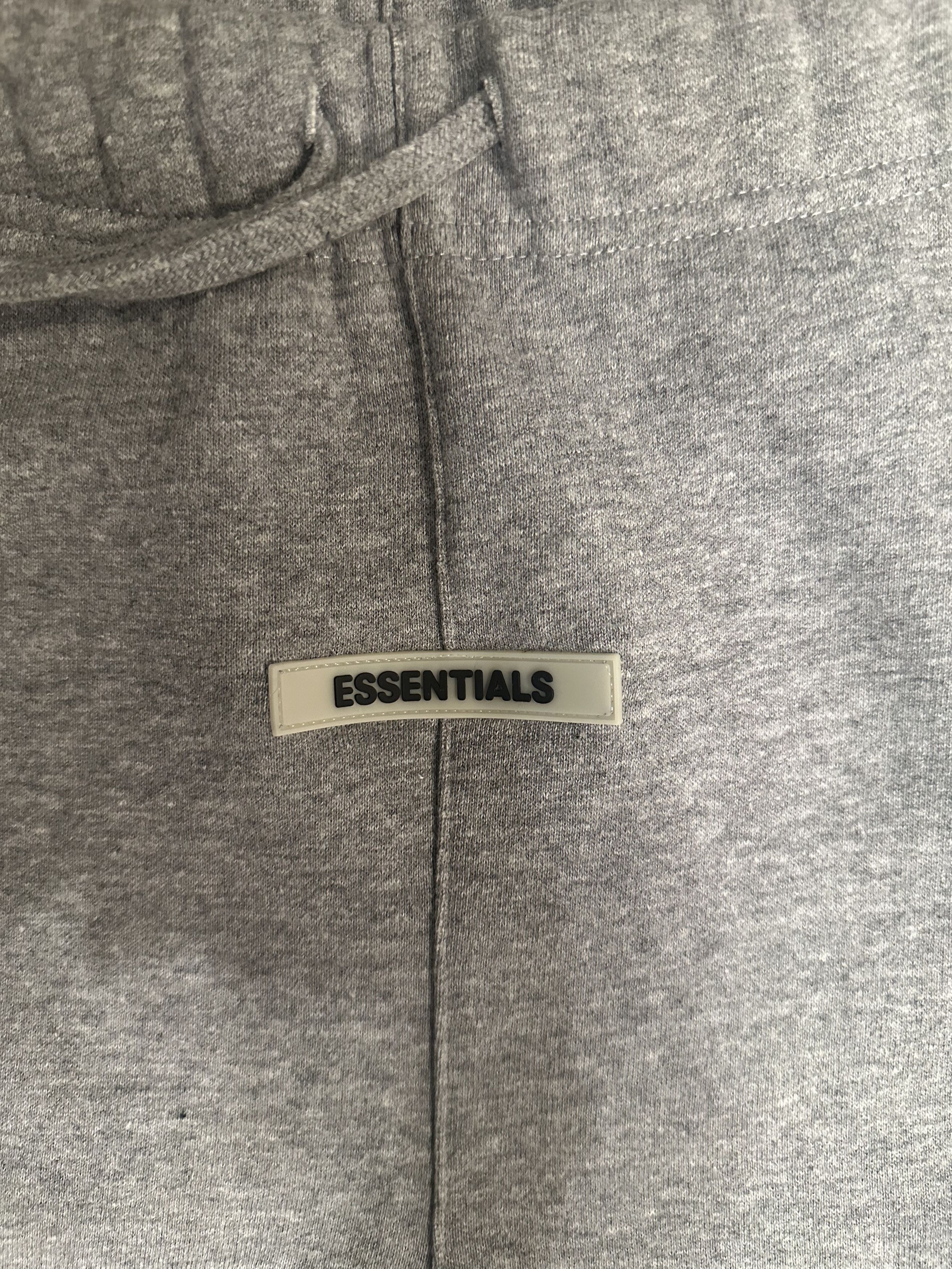 Essentials Sweatpant Size US 30 / EU 46 - 2 Thumbnail