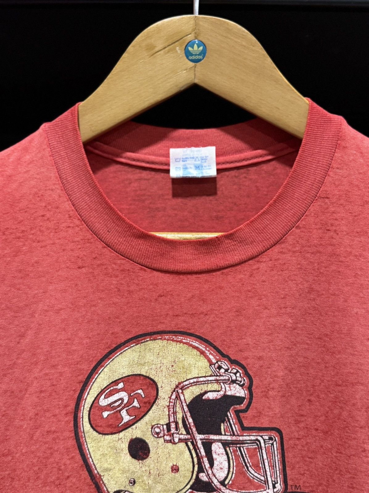 Logo 7 × NFL × Vintage Vintage NFL 49ERS Three Peat Thashed Paper Thin Tee Size US XL / EU 56 / 4 - 3 Thumbnail