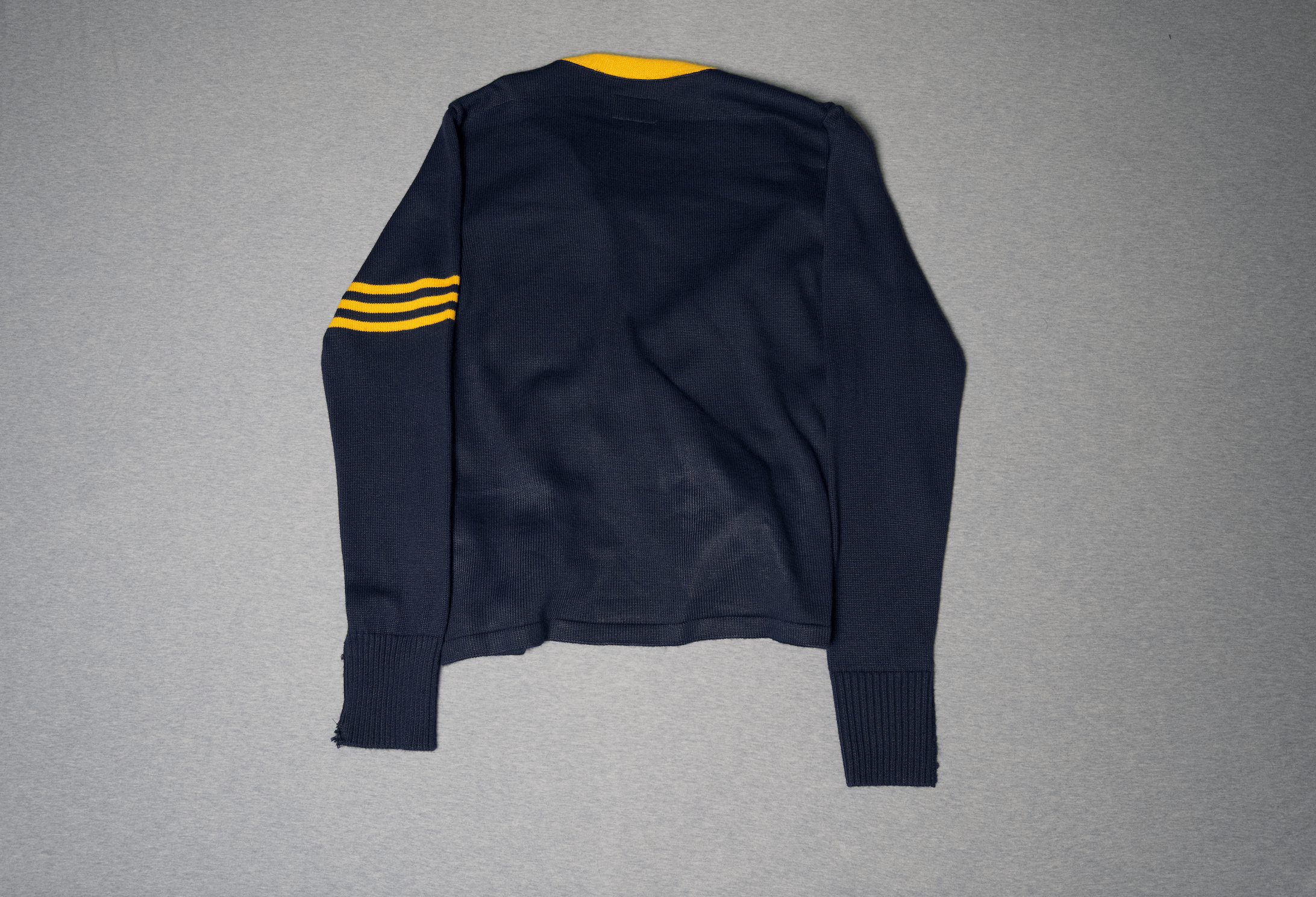NEFF Rare Wool Vintage B-Logo Alumni Coach Sweater Size US L / EU 52-54 / 3 - 2 Thumbnail