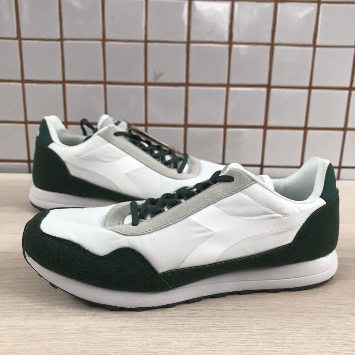 Diadora Diadora Fabien Casual Trainner Shoes Green Suede nylon new Size US 8 / EU 41 - 13 Thumbnail