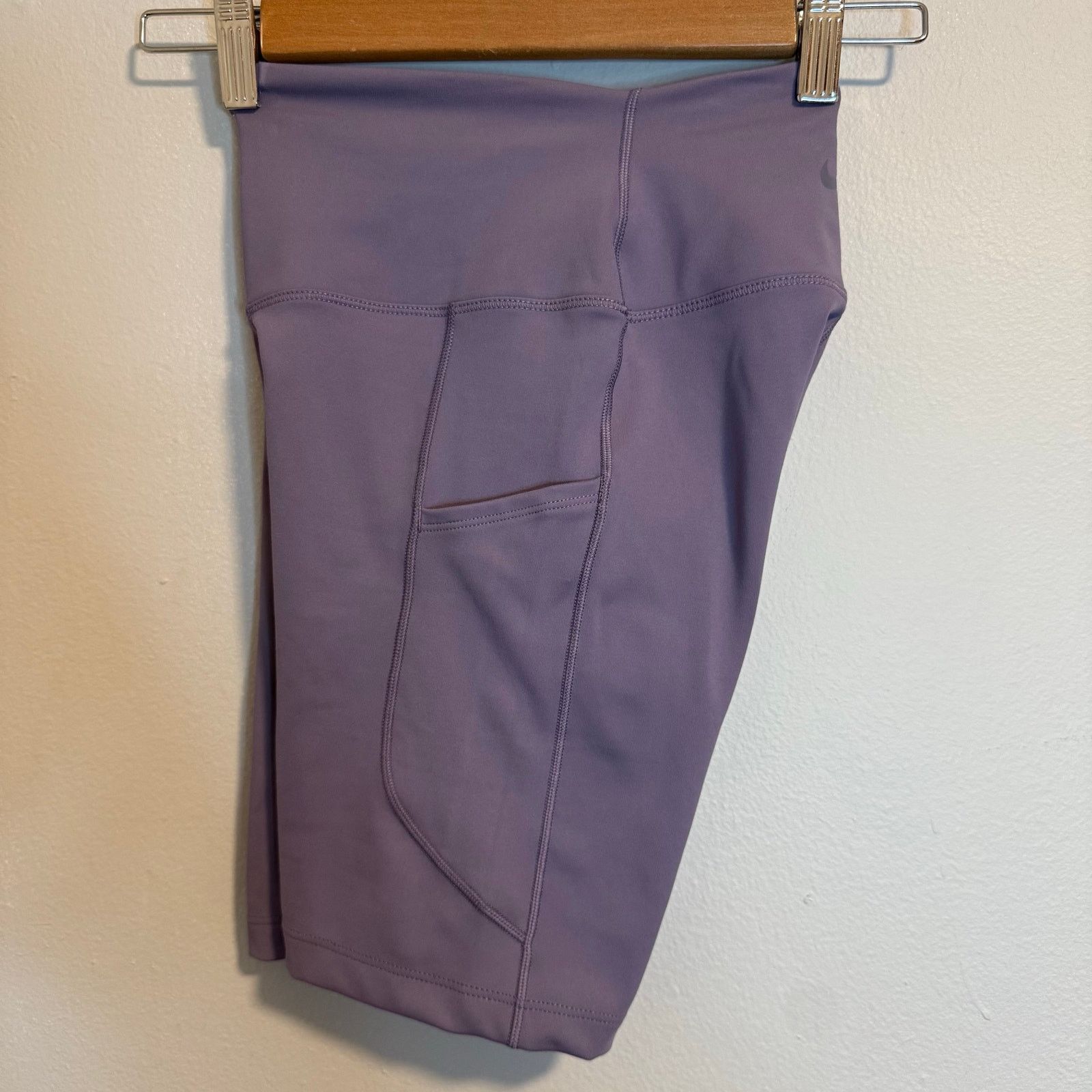 Nike Nike Dri-Fit Training High Waisted Biker Short Size XS NWT Size 26" / US 2 / IT 38 - 8 Thumbnail