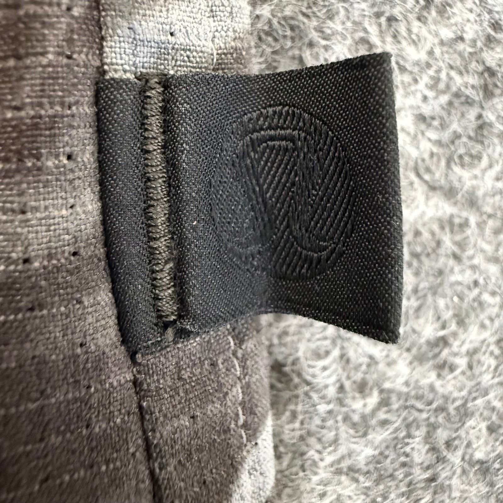 Lululemon Lululemon Airing Easy Shirt Mens M Gray Tropical Leaf AOP Size US M / EU 48-50 / 2 - 2 Thumbnail