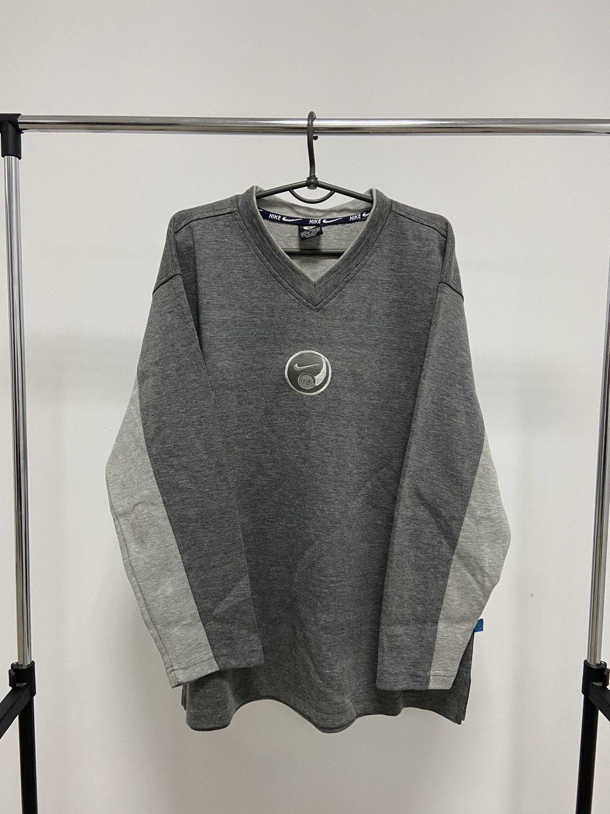 Nike × Vintage Nike Sweatshirt V8 Vintage Sportswear Size US L / EU 52-54 / 3 - 1 Thumbnail