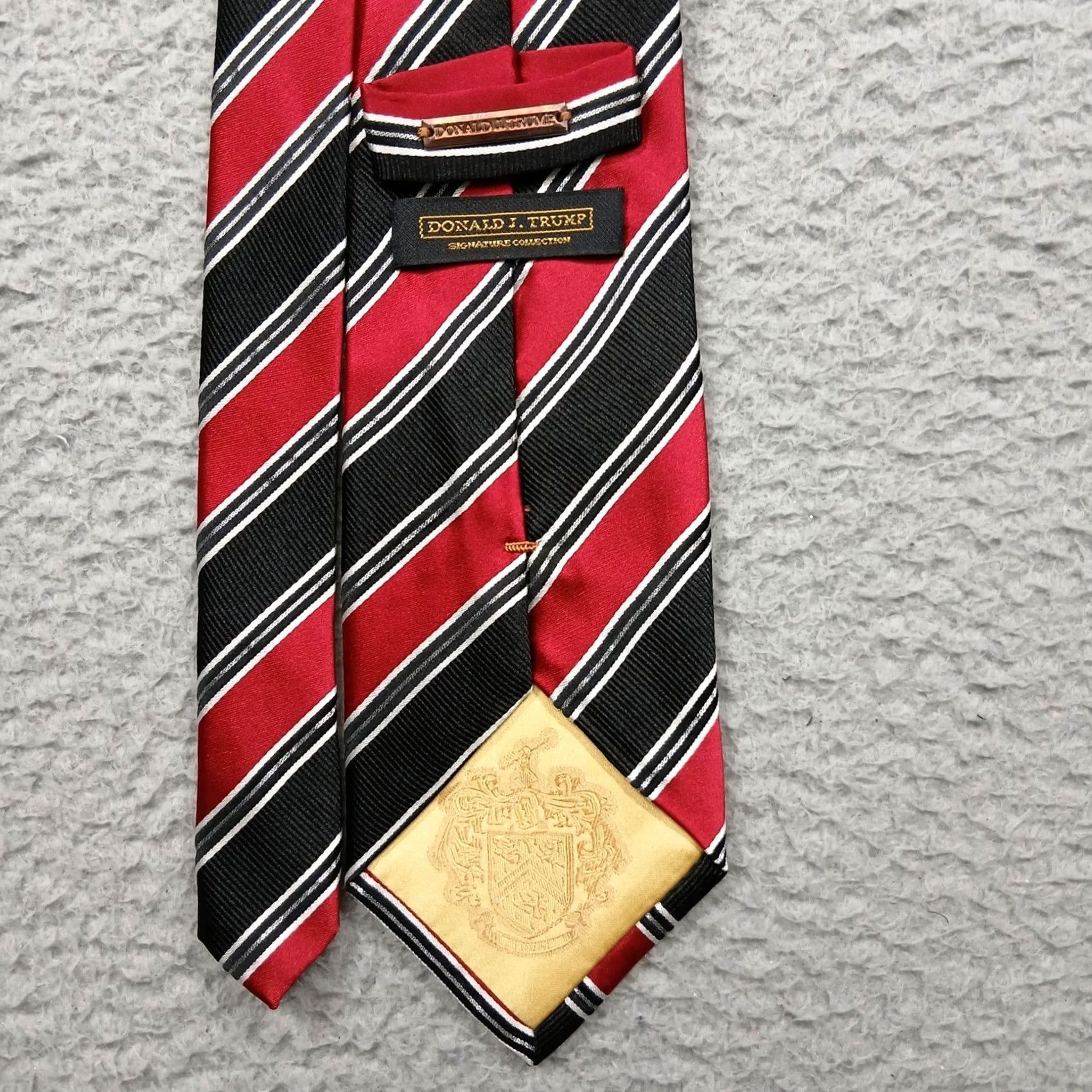 Vintage Donald J Trump Signature Collection Silk Tie Red Black Striped Necktie Size ONE SIZE - 3 Thumbnail