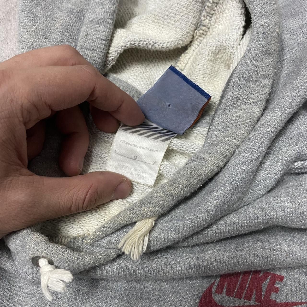 Nike Grey Nike hoodie with red accents #hoodie Size US L / EU 52-54 / 3 - 4 Thumbnail