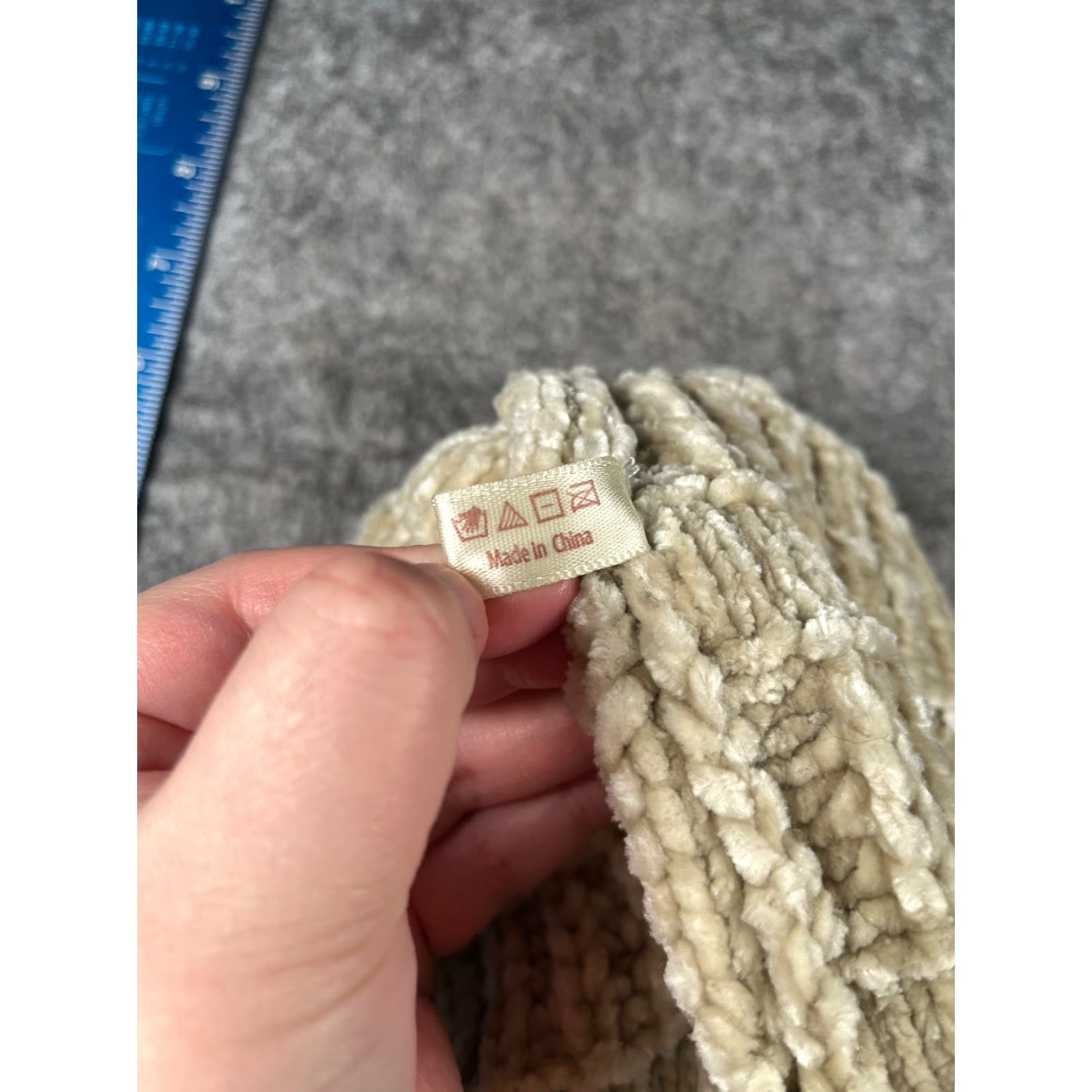 Vintage Elegant Essence Beanie Hat Unisex Adults One Size Green 100% Polyester Knit Size ONE SIZE - 8 Thumbnail