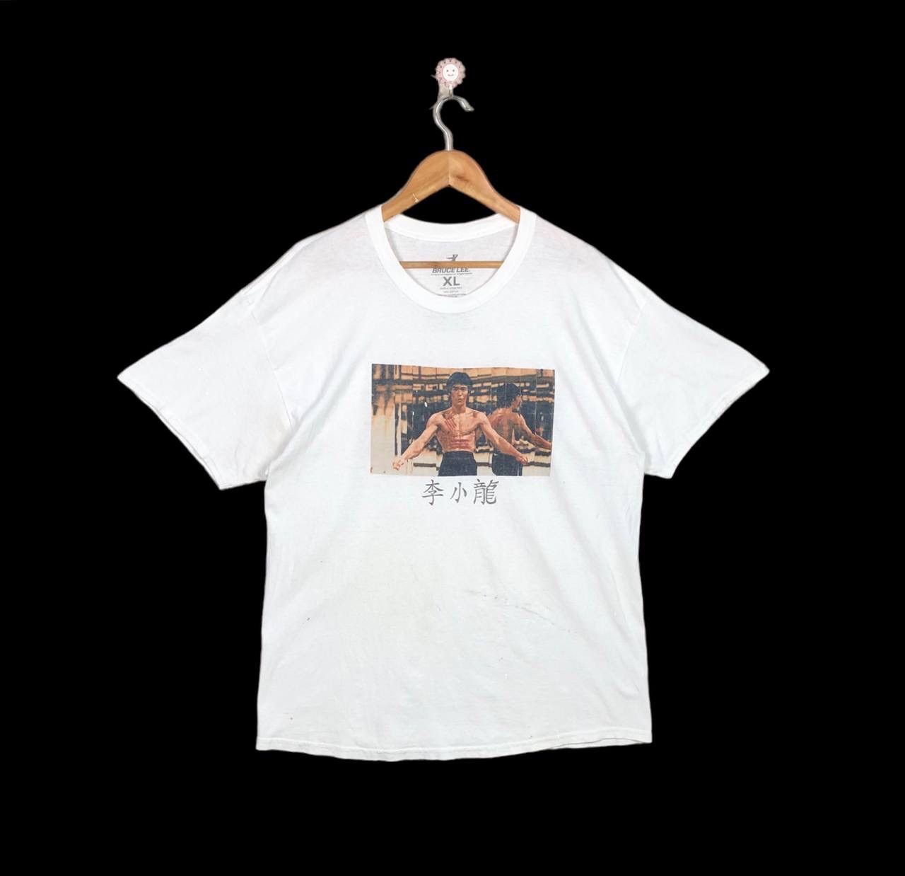 Vintage Crazy Y2K Bruce Lee Actor Dragon’s Roar Printed Tshirt Size US XL / EU 56 / 4 - 1 Thumbnail