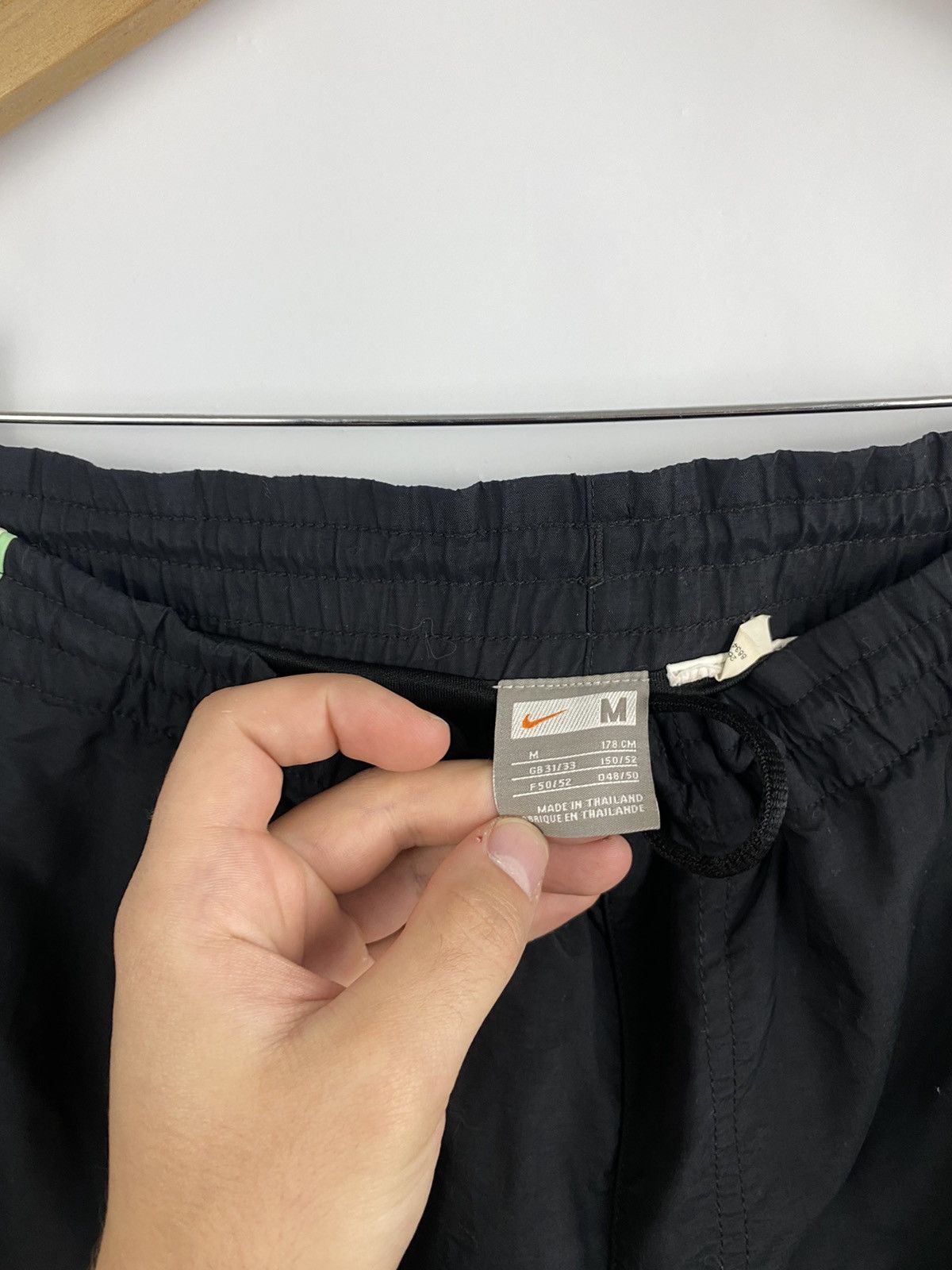 Nike 🇺🇸 Vintage 90s Nike Nylon Shorts Rare Retro Hype Y2K Size US 32 / EU 48 - 5 Thumbnail