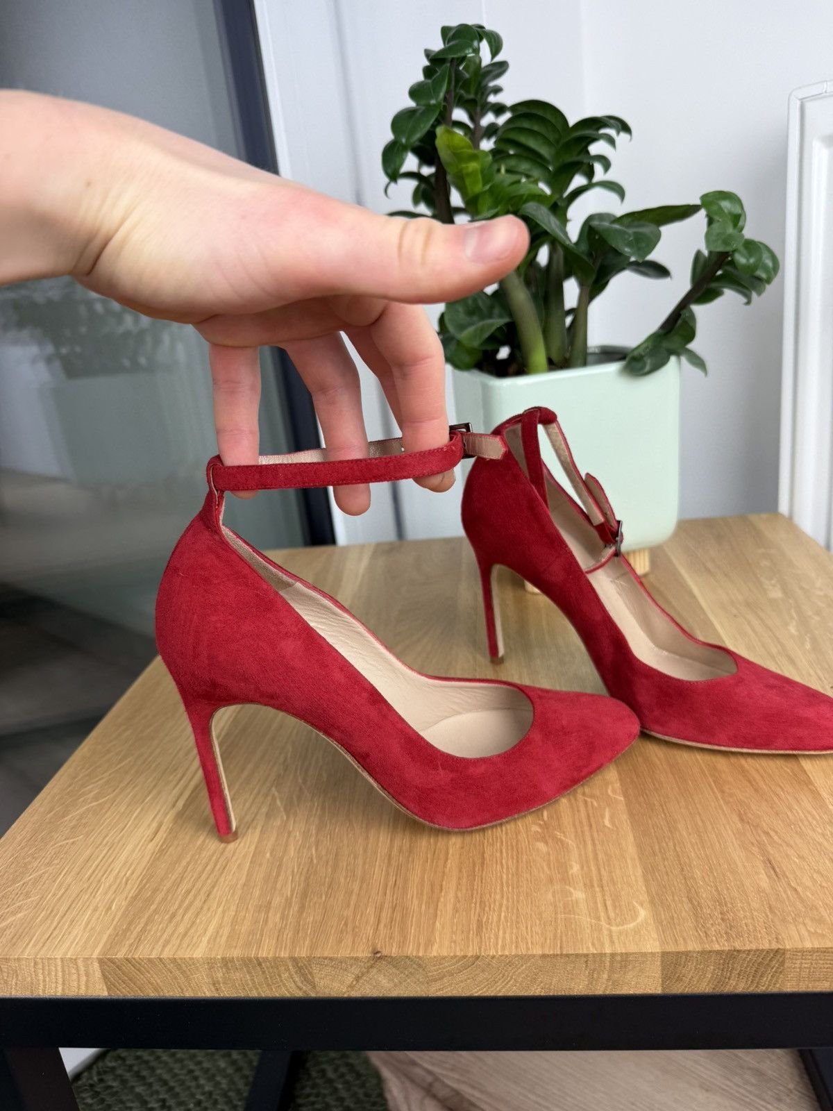 Manolo Blahnik Manolo Blahnik BB Pumps Heels Red Suede 36.5 Size US 6.5 / IT 36.5 - 10 Thumbnail