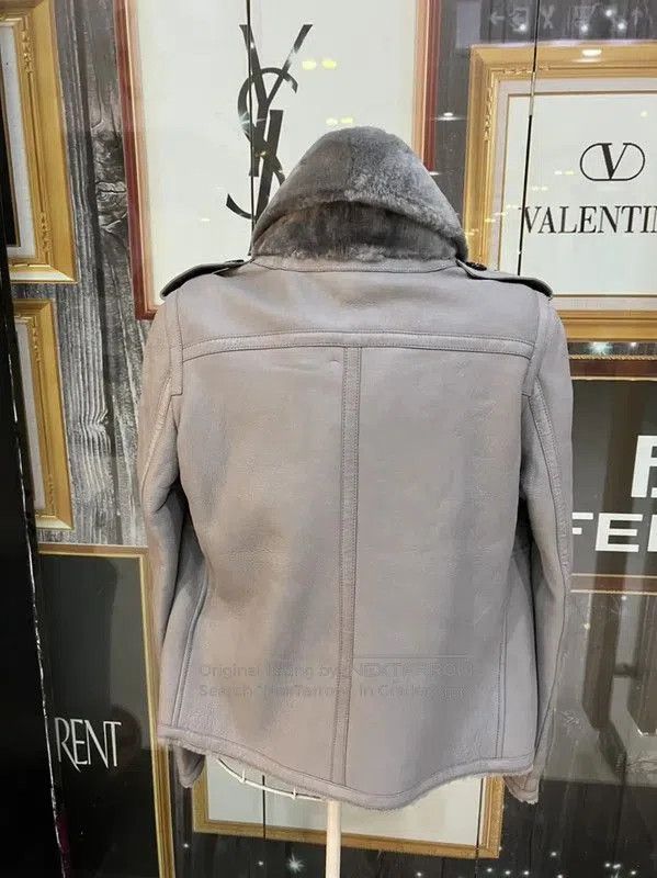 Burberry Burberry Gray Shearling Collar Women's Jacket. Size M / US 6-8 / IT 42-44 - 3 Thumbnail
