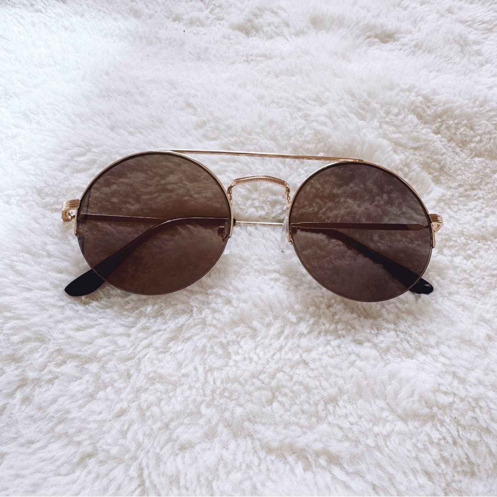 Other Carly Mirrored Gold Chic Round Sunglasses Size ONE SIZE - 1 Thumbnail