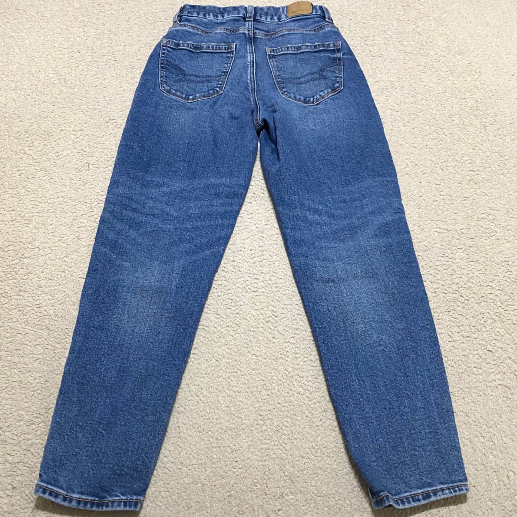 American Eagle Outfitters American Eagle Outfitters Jeans Women Mom Jean Blue Denim Medium Wash High Rise 0 with Stretch 5-Pocket Design Womens Jeans Size 25" / US 0 / IT 36 - 2 Thumbnail