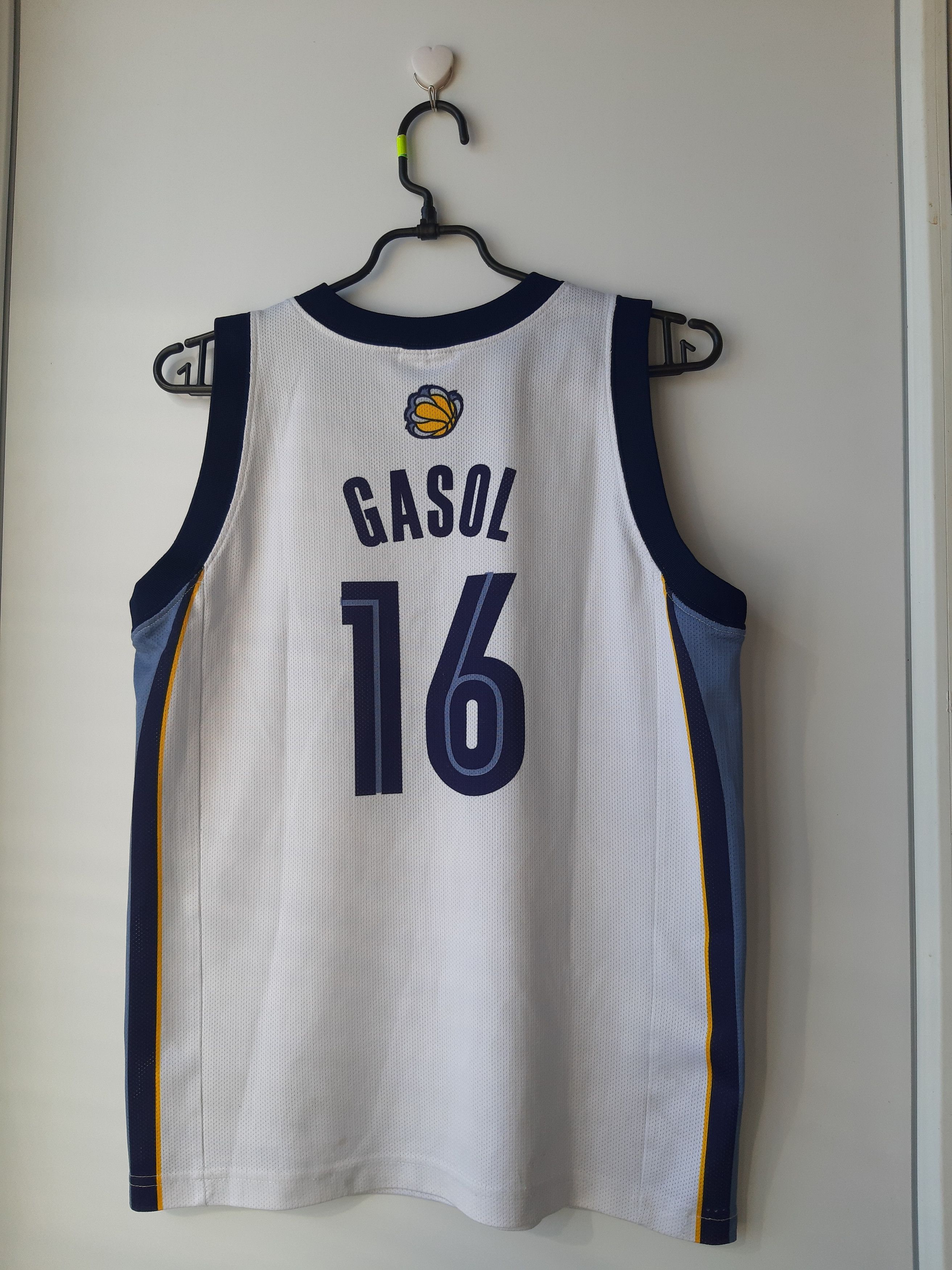 Champion × Vintage Memphis Grizzlies 2007 Champion jersey #16 Gasol 162/167cm Size US XS / EU 42 / 0 - 5 Thumbnail
