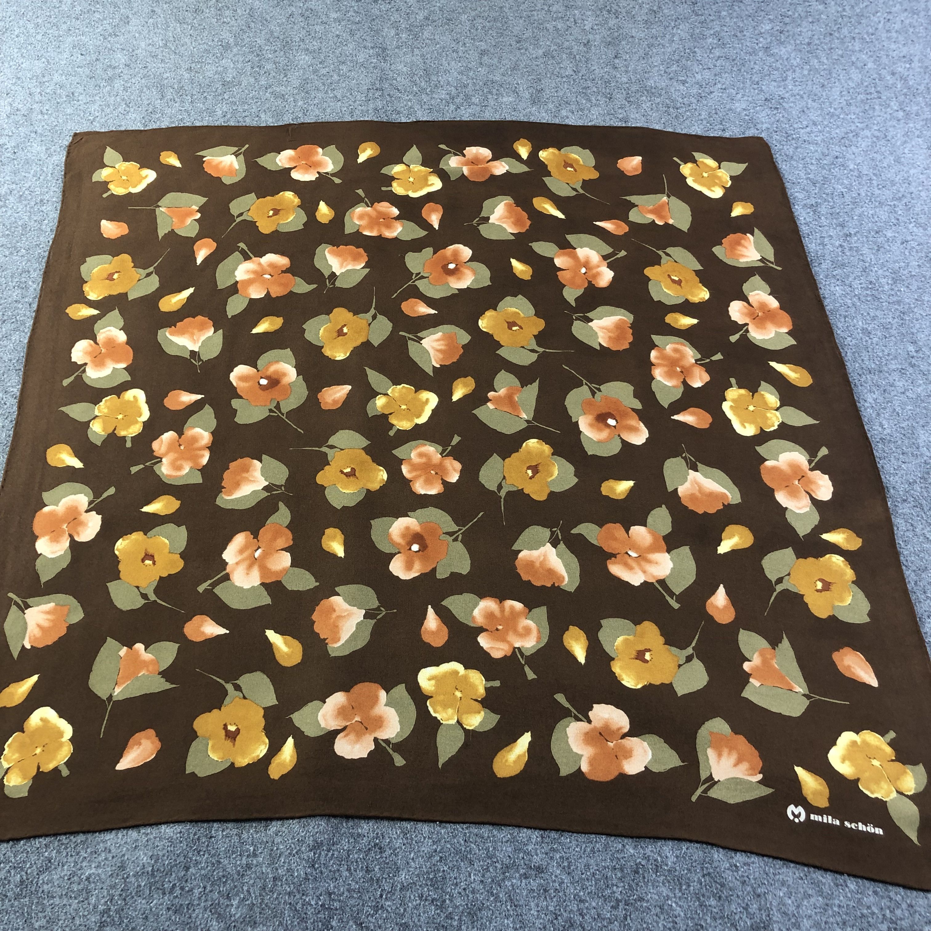 Vintage Vintage Mila Schon Floral Hand Rolled Silk Scarf M695 Size ONE SIZE - 1 Thumbnail