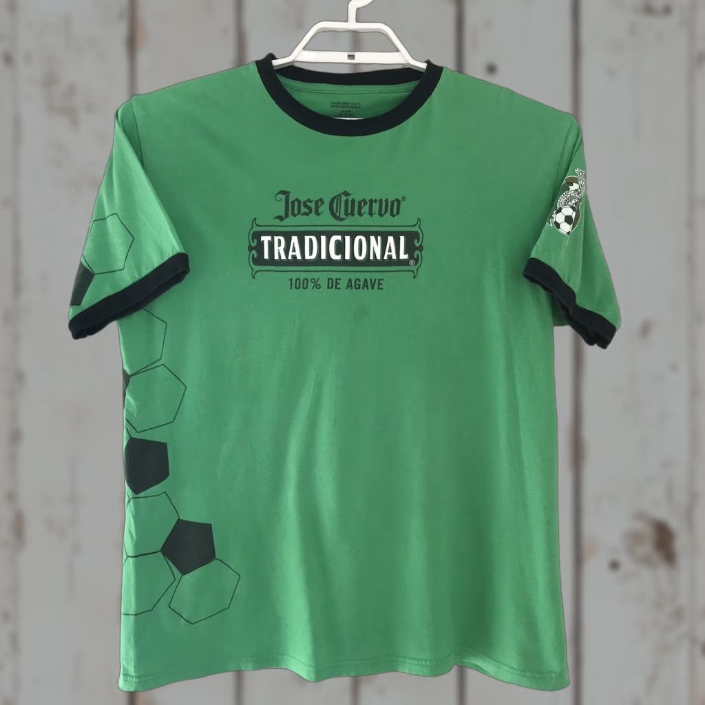 Vintage VINTAGE Jose Cuervo Mens T-Shirt Green Federacion Mexicana De Futbol Asoc Shirt Adult Large Short Sleeve Mens Size US L / EU 52-54 / 3 - 1 Thumbnail