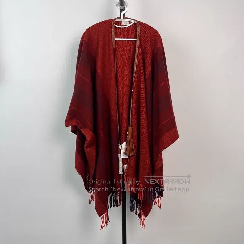Hermes Hermes Cape Size M / US 6-8 / IT 42-44 - 1 Thumbnail