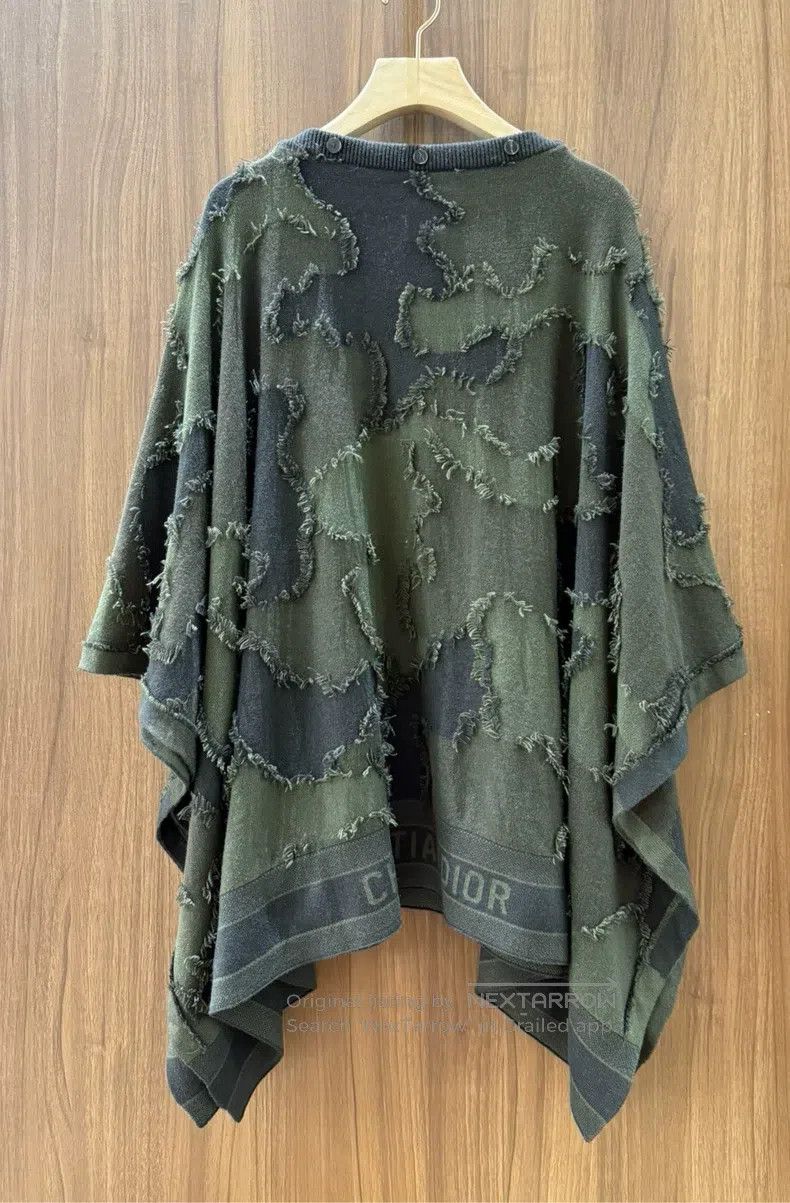 Dior Dior Army green cashmere cloak coat Size S / US 4 / IT 40 - 2 Thumbnail