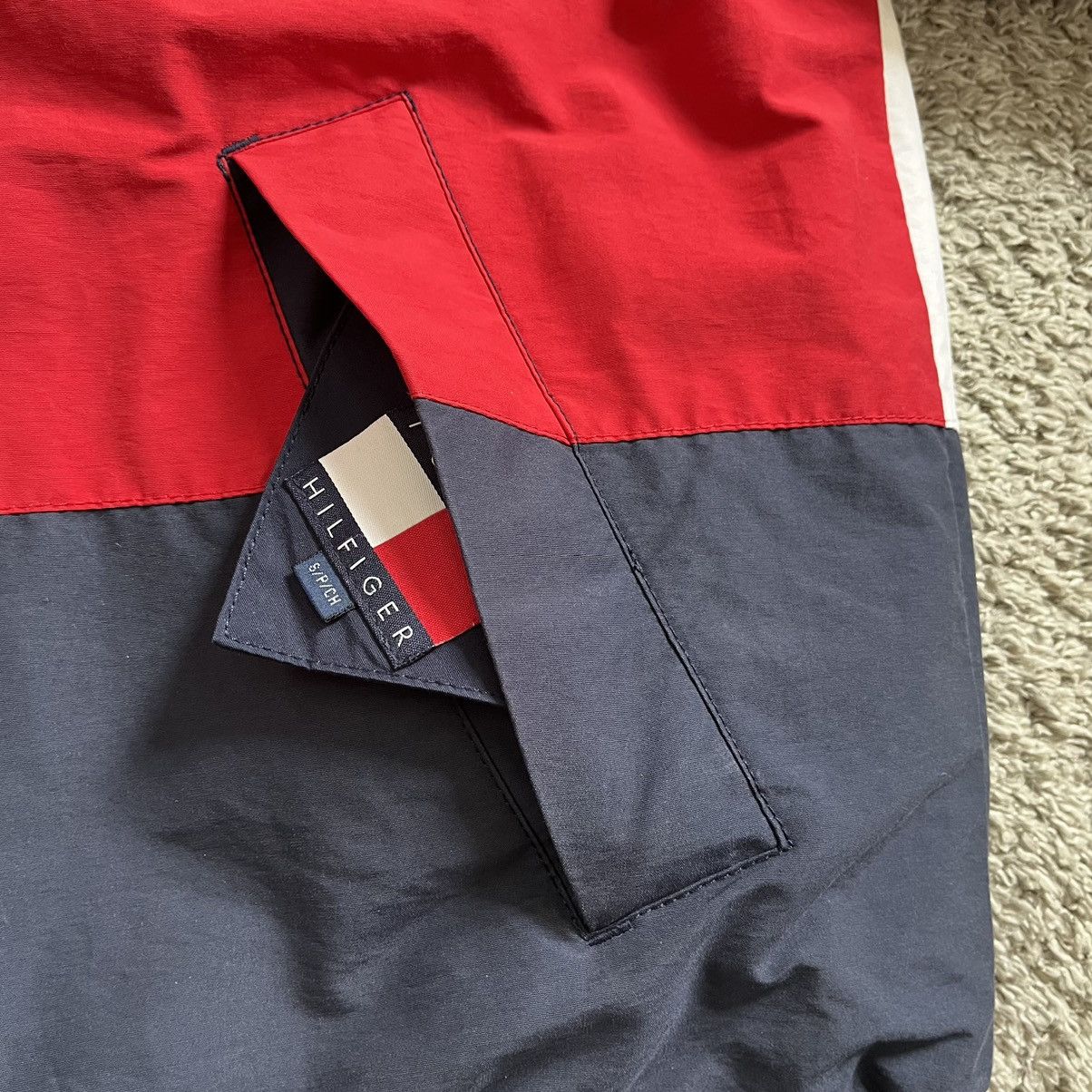 Tommy Hilfiger × Tommy Jeans Tommy Hilfiger Jacket Size Small Colorblock Reversible Size US S / EU 44-46 / 1 - 11 Thumbnail