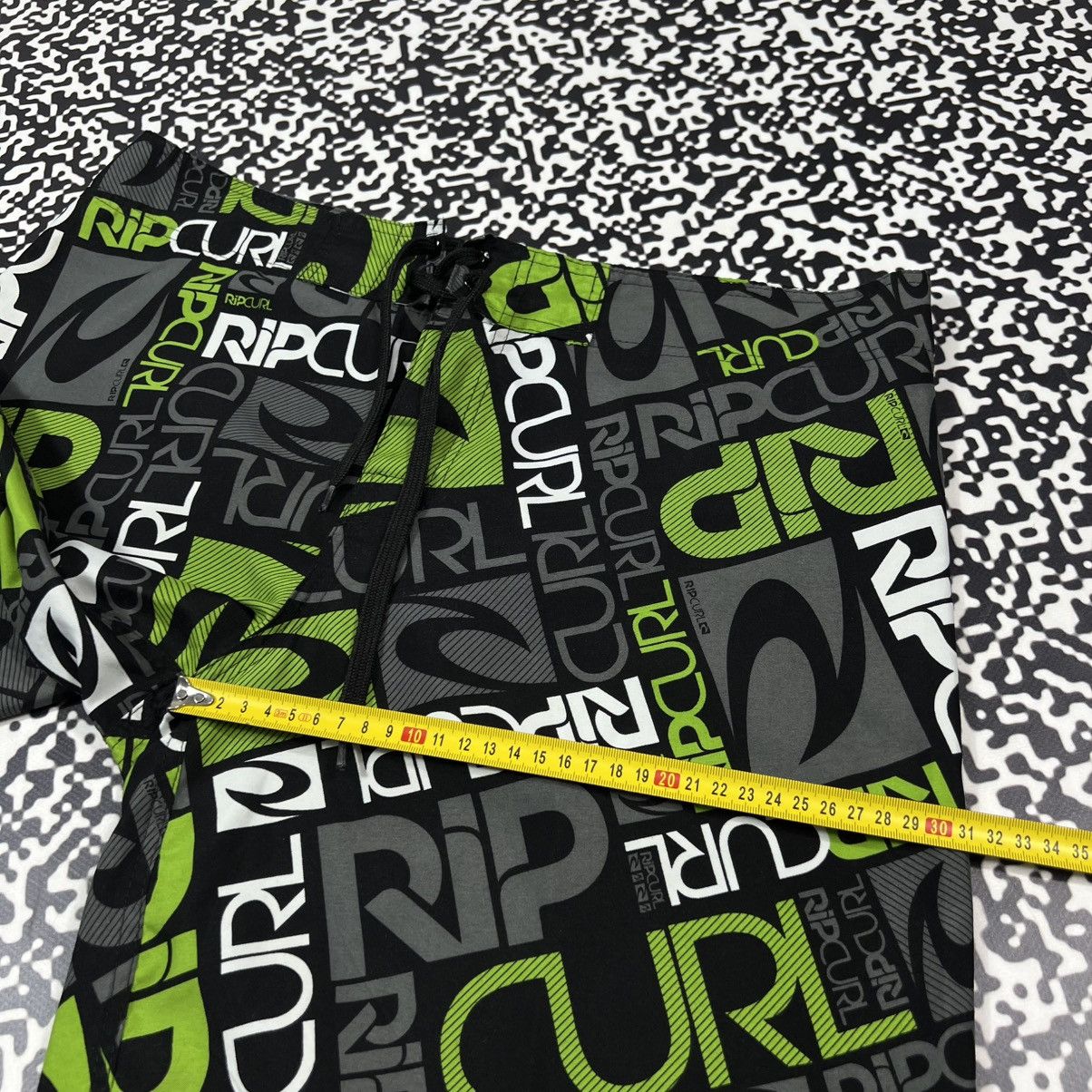 Rip Curl Vintage Y2K Rip Curl Surf Style Monogram Retro Shorts Size US 31 - 17 Thumbnail