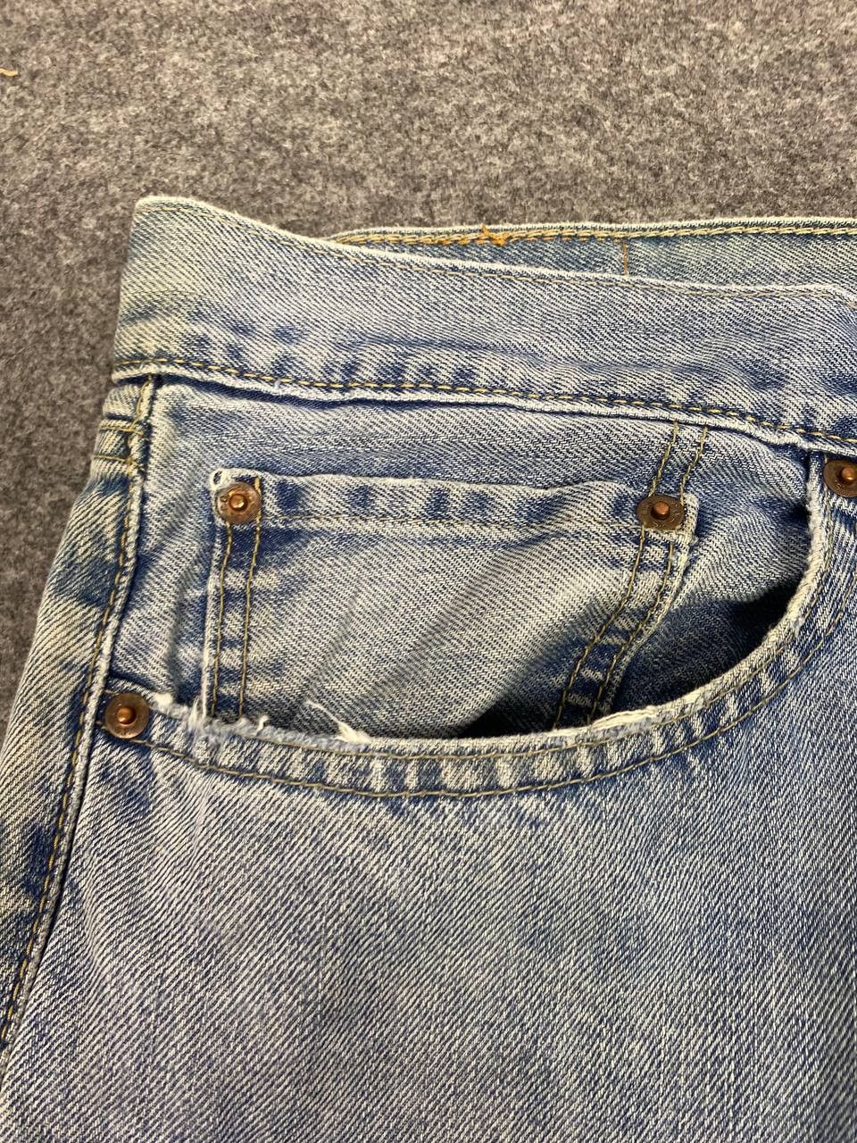 Levi's levis 505 relaxed fit distressed denim nice design Size US 39 - 12 Thumbnail